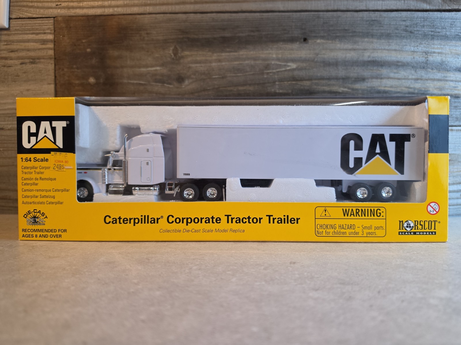 Norscot Die-cast Caterpillar Corporate Tractor Trailer 55078 1/64 Replica Cat