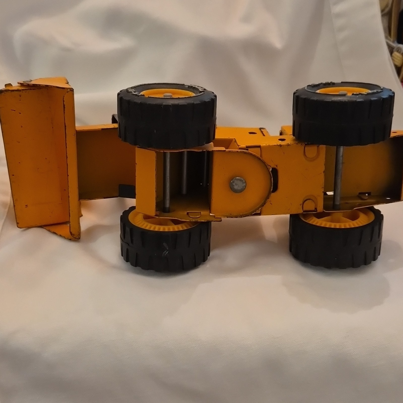 Tonka Yellow/Black Diecast Front End Loader Construction Toy Vehicle