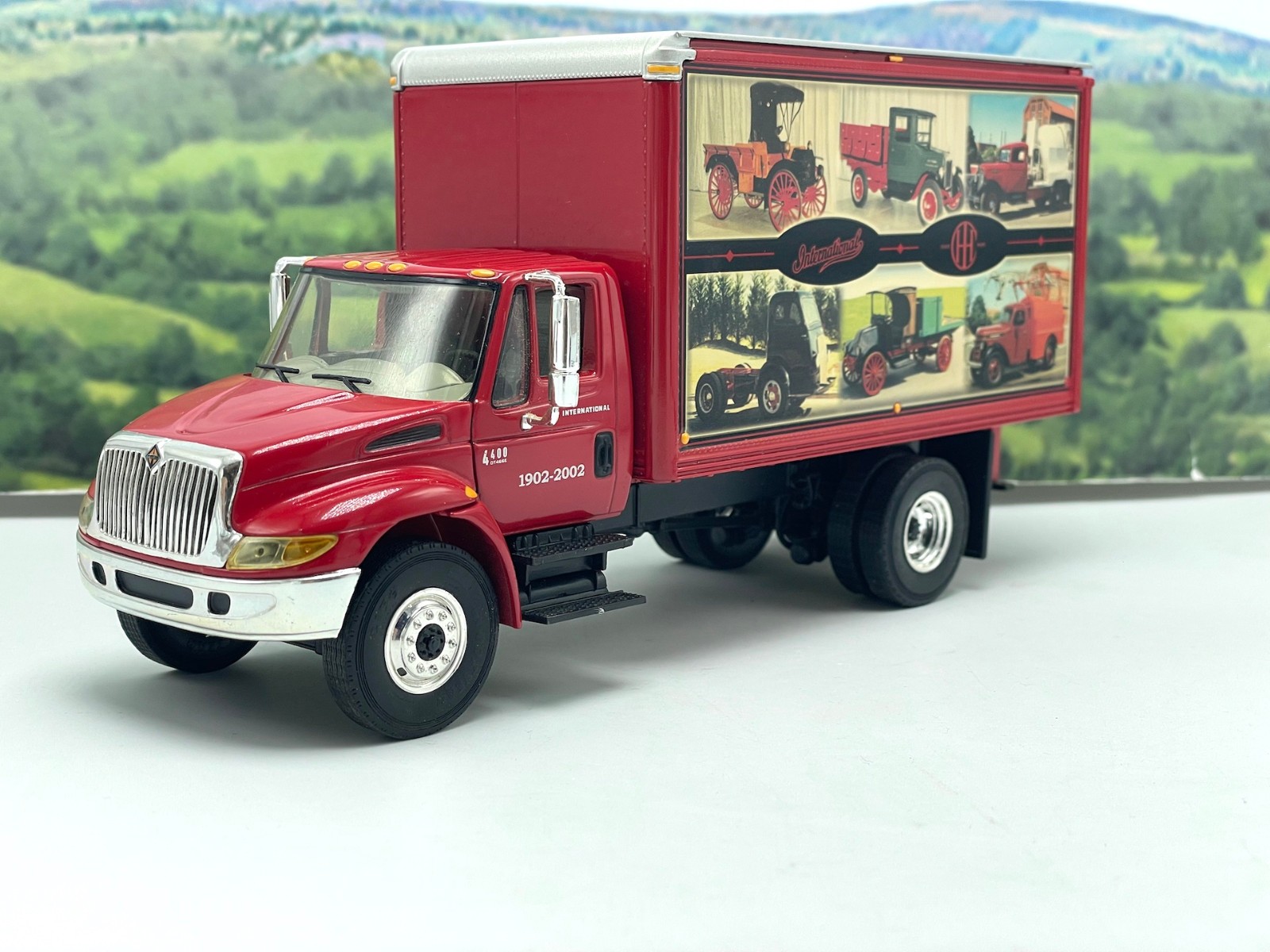 FIRST GEAR INTERNATIONAL 4400 100th Anniversary Edition Dry Goods Van 19-2935
