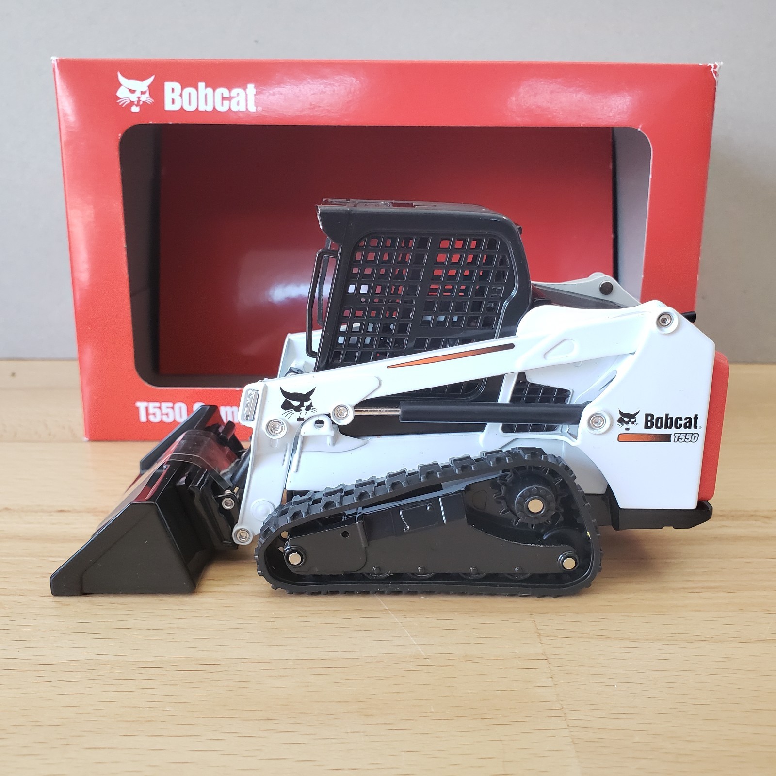 Bobcat T550 Compact Track Loader Diecast 1:25