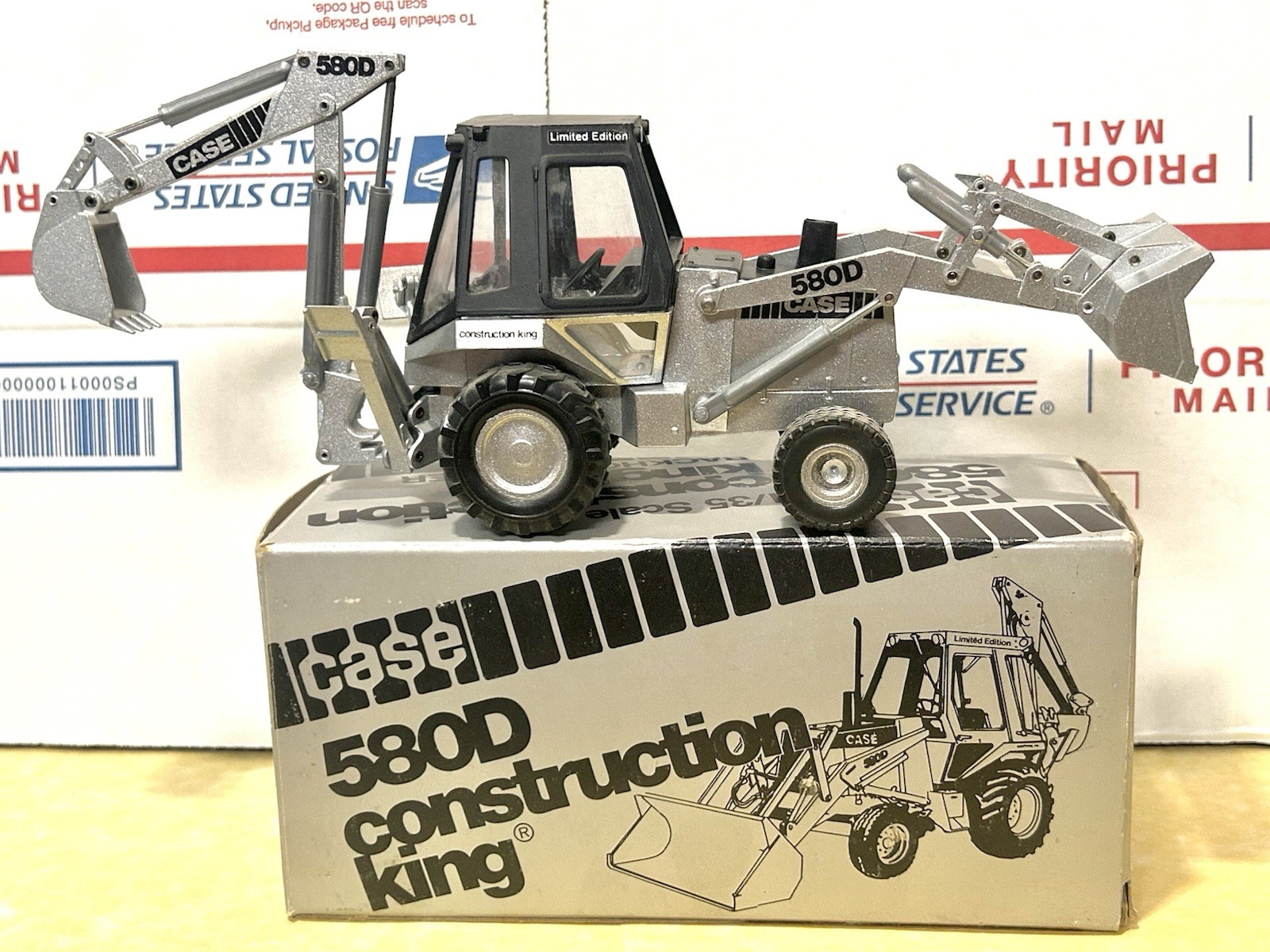 Conrad 1/35 Scale Case 580D Limited Silver Anniversary Edition 1982 -Boxed!