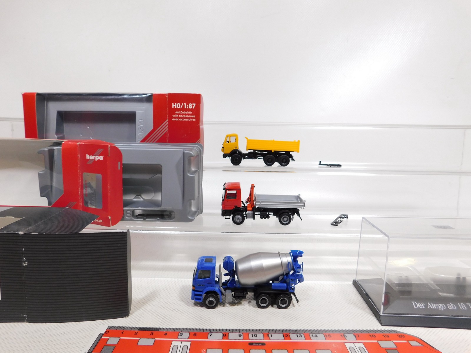 3x Herpa H0 1:87 Truck MB 143189 155656 Atego Concrete Mixers Mint + Box #DP398-0,