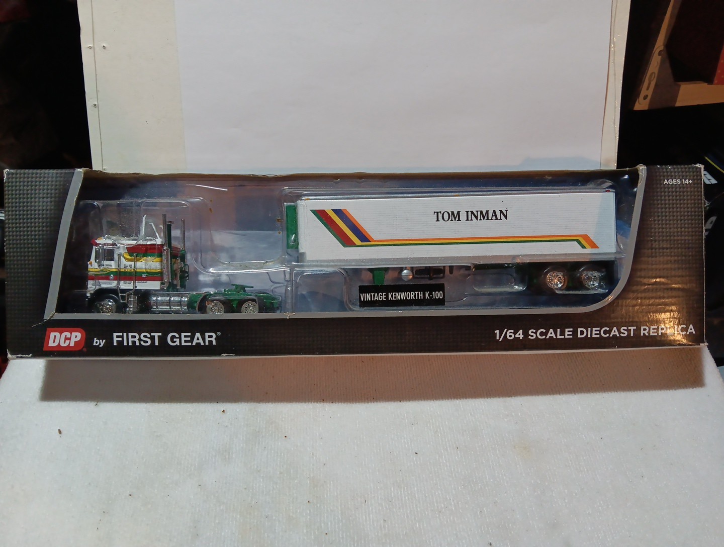DCP 1/64 Scale Kenworth K100 COE Truck With 40′ Vintage Refrigerated Trailer T.I