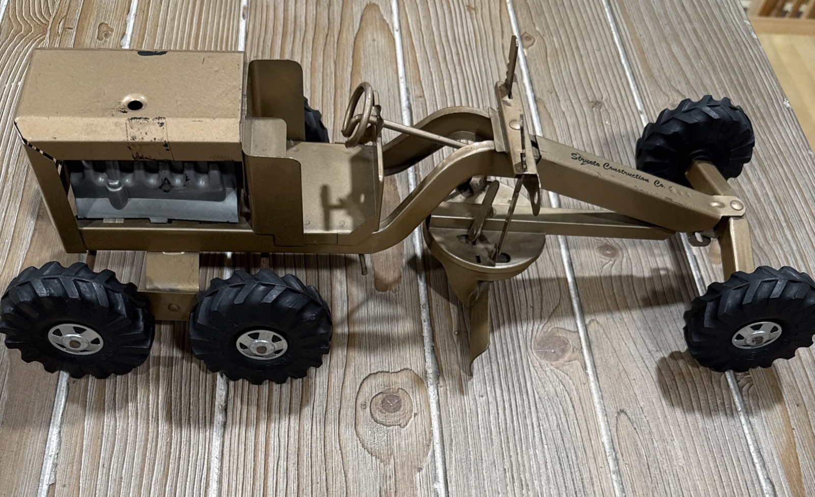 Vintage 1950s Structo Construction Co Pressed Steel Toy Road Grader Gold 18″