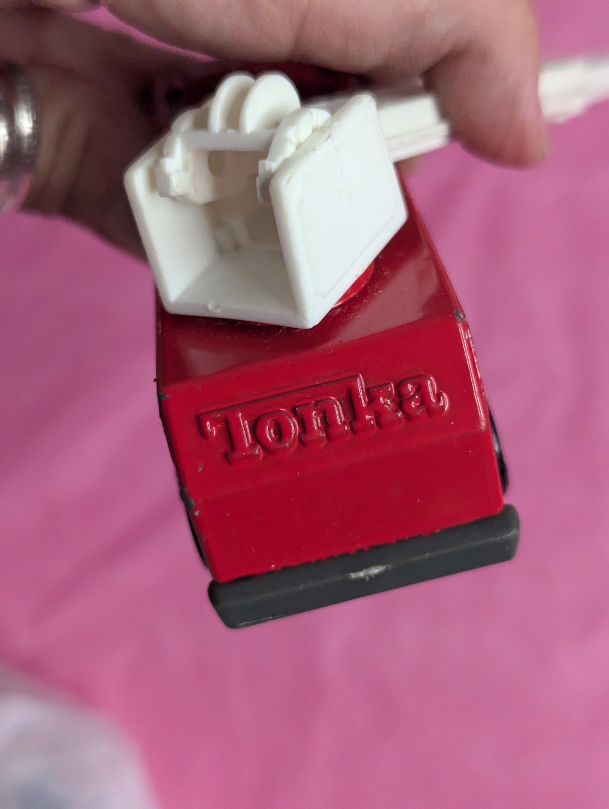 1990’s Tonka Die Cast number 5 Fire engine truck with extending ladder toy 4″