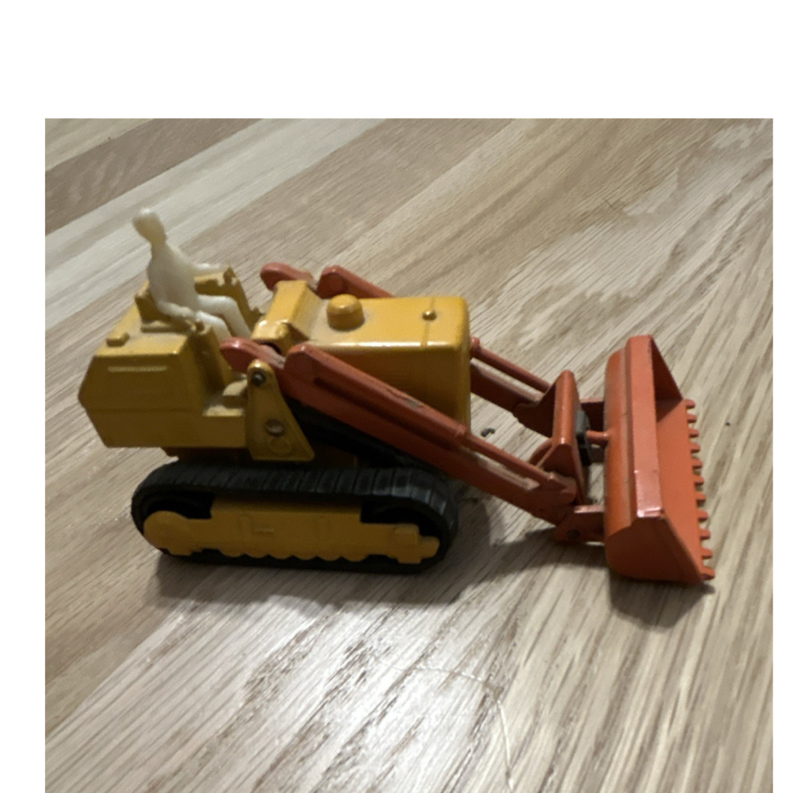 Caterpillar 977K Track Loader metal Toy Yellow Orange Black