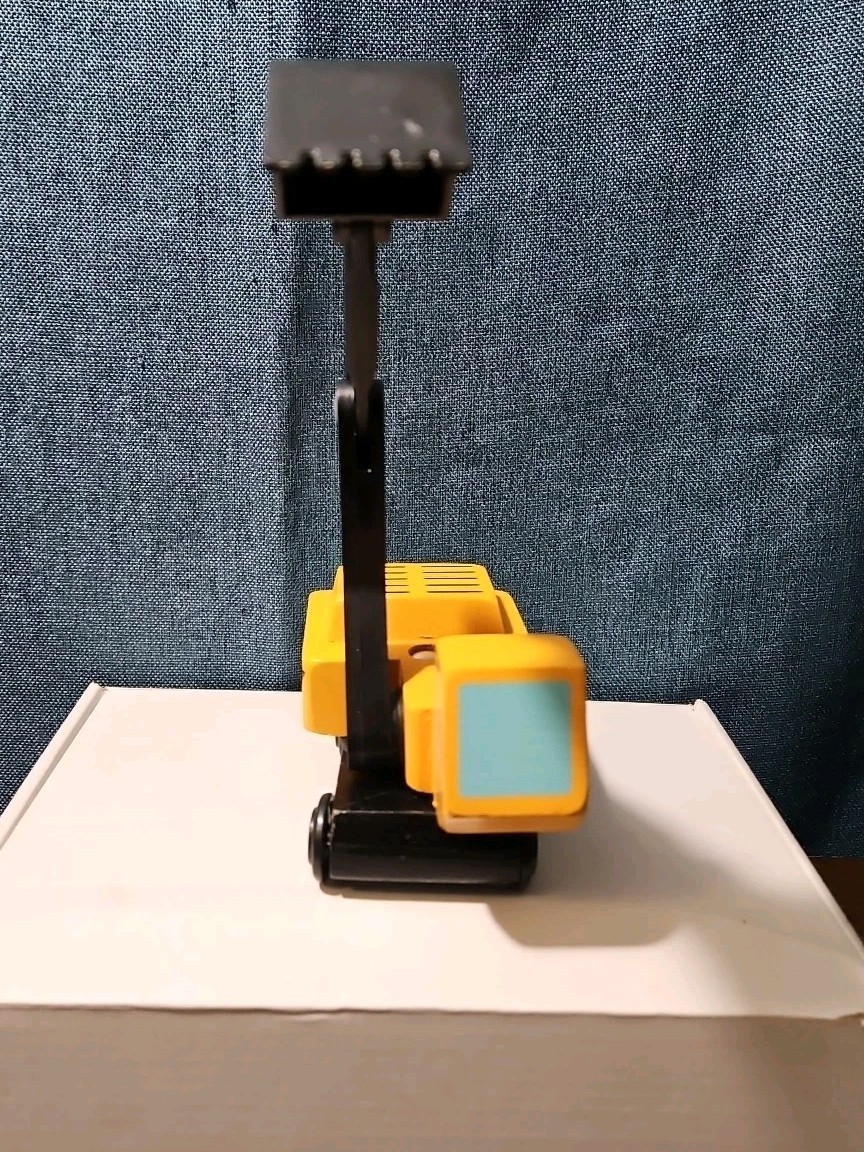 Wooden Railway Steam Shovel Excavator Construction Vehicle for Train Set