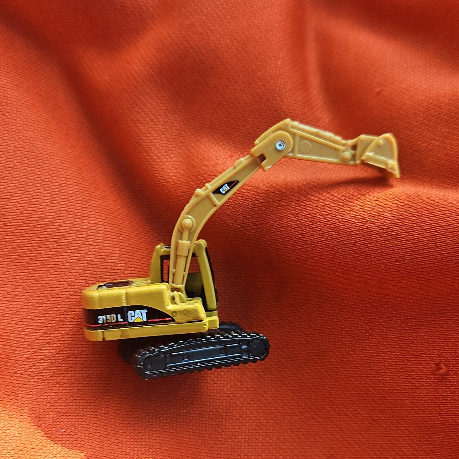 Caterpillar CAT 315D L Tracked Excavator Diecast Model, Yellow/Black