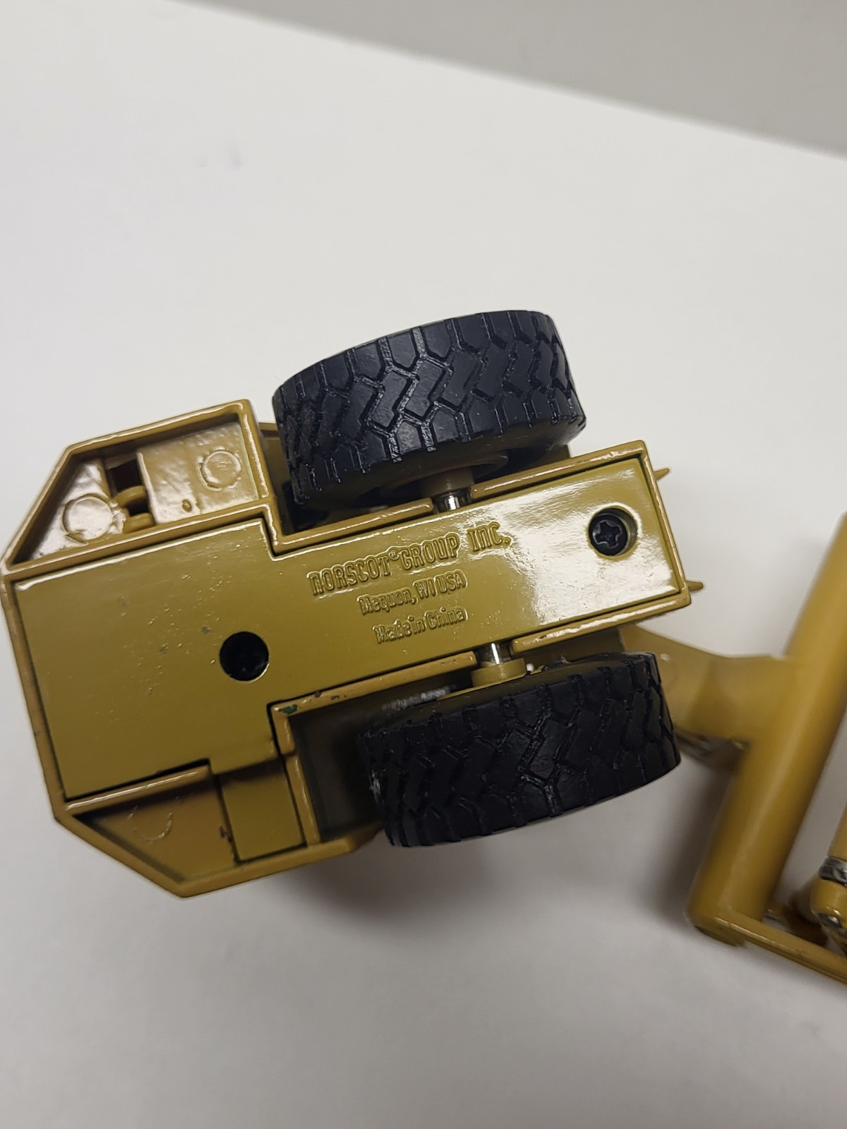 CAT 611 Wheel Tractor Scraper Truck Diecast Construction Toy Norscot Collectible