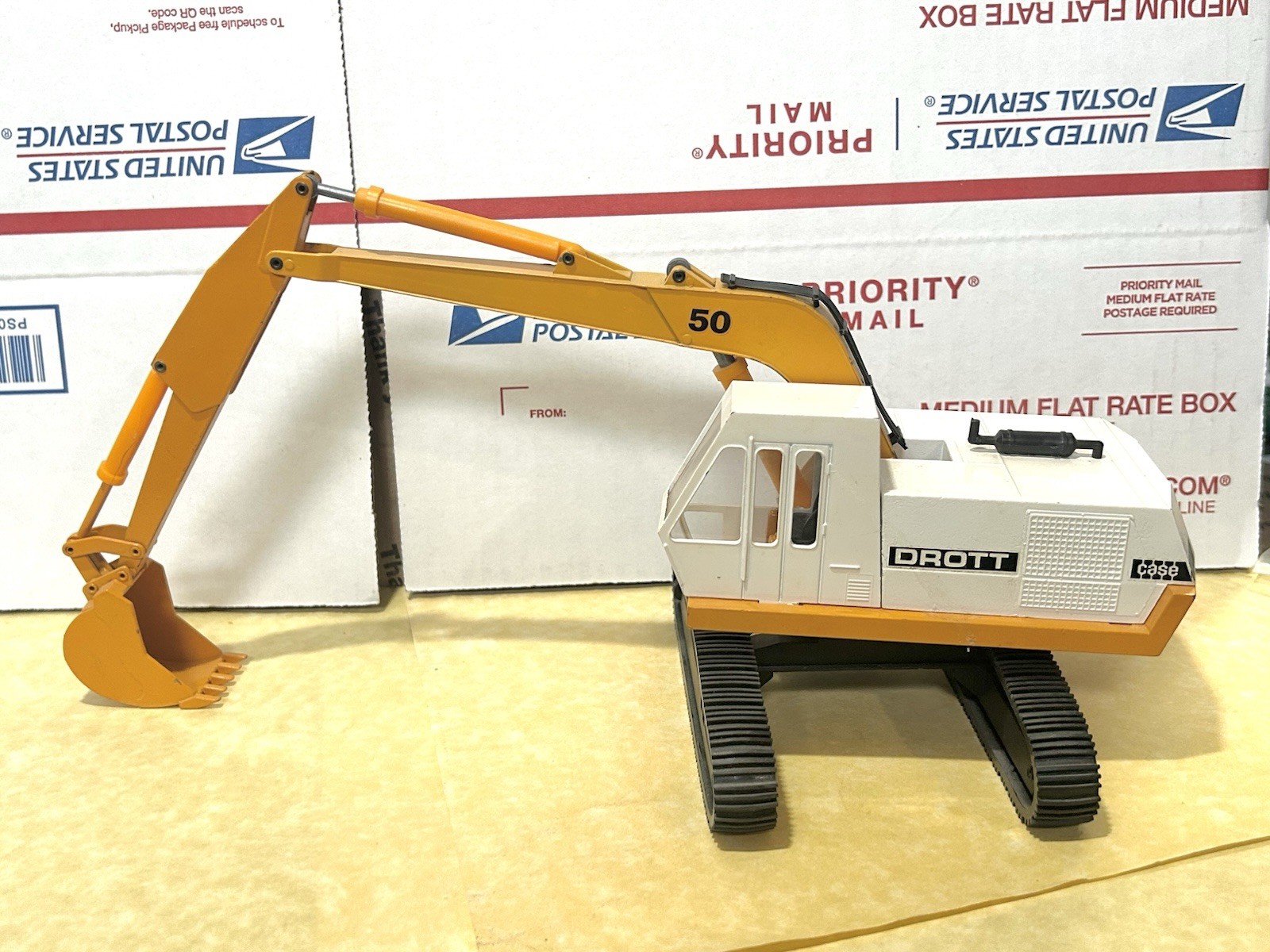 Conrad 1/35 Scale Case Drott 50 Tilting Cab Excavator (Ref. #2960) w/Orig. Box!