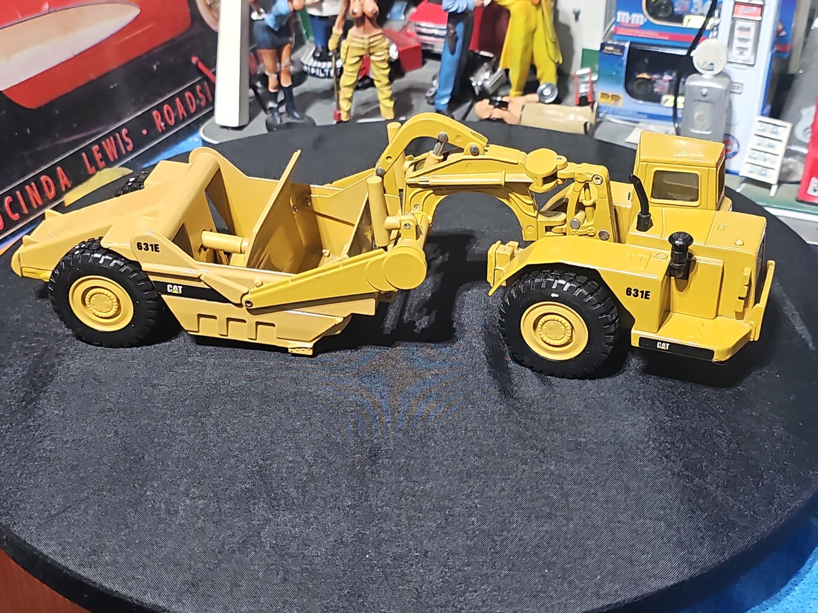 Vintage ERTL 1/50 Caterpillar Wheel Tractor SCRAPER Diecast Metal CAT 631E