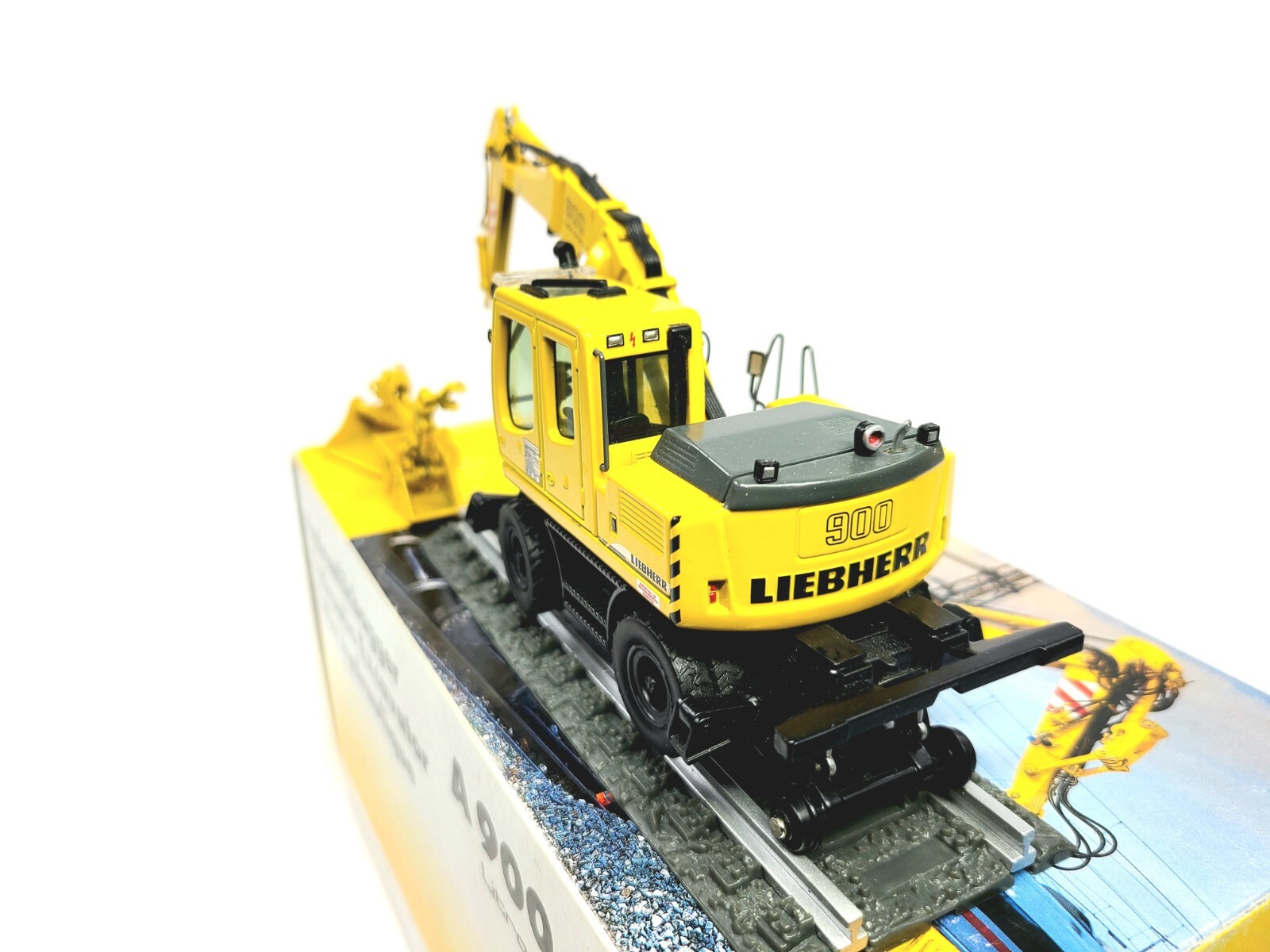 Liebherr A900CZW Wheeled Railroad Excavator – NZG 1:50 Scale Diecast Model #544