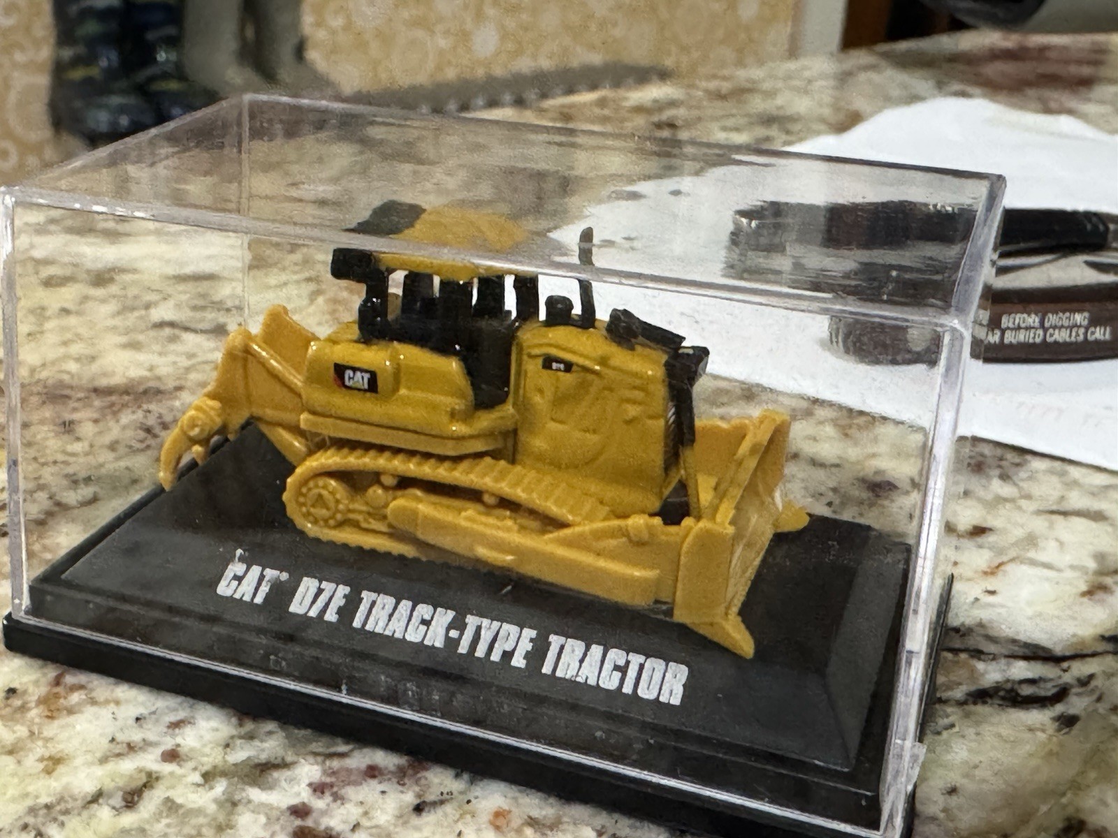 Norscot 1:50 Scale Die AST Model Caterpillar D7E Track Type