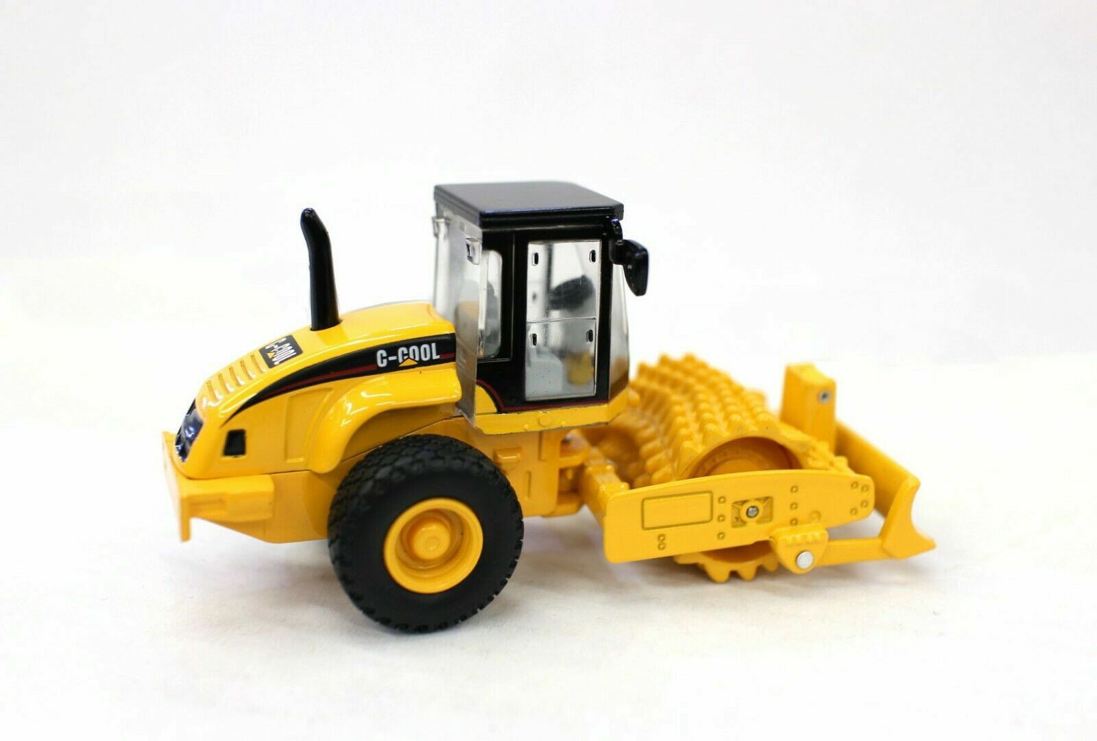 1/64 Scale C-COOL Padfoot Drum Vibratory Soil Compactor Road Roller Truck Model