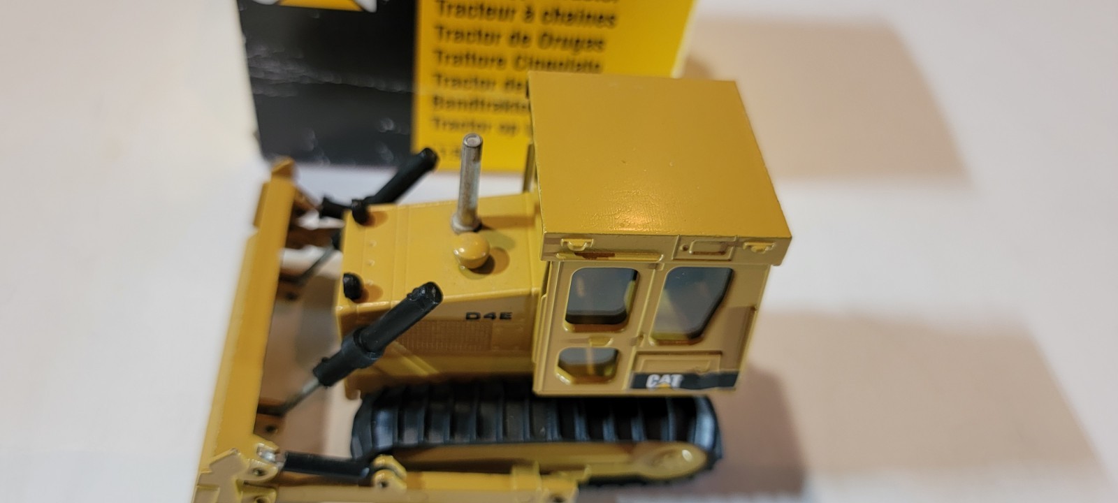 NGZ 1:50 Diecast Cat Caterpillar D4E Tracked Tractor Bulldozer Kettendozer #205