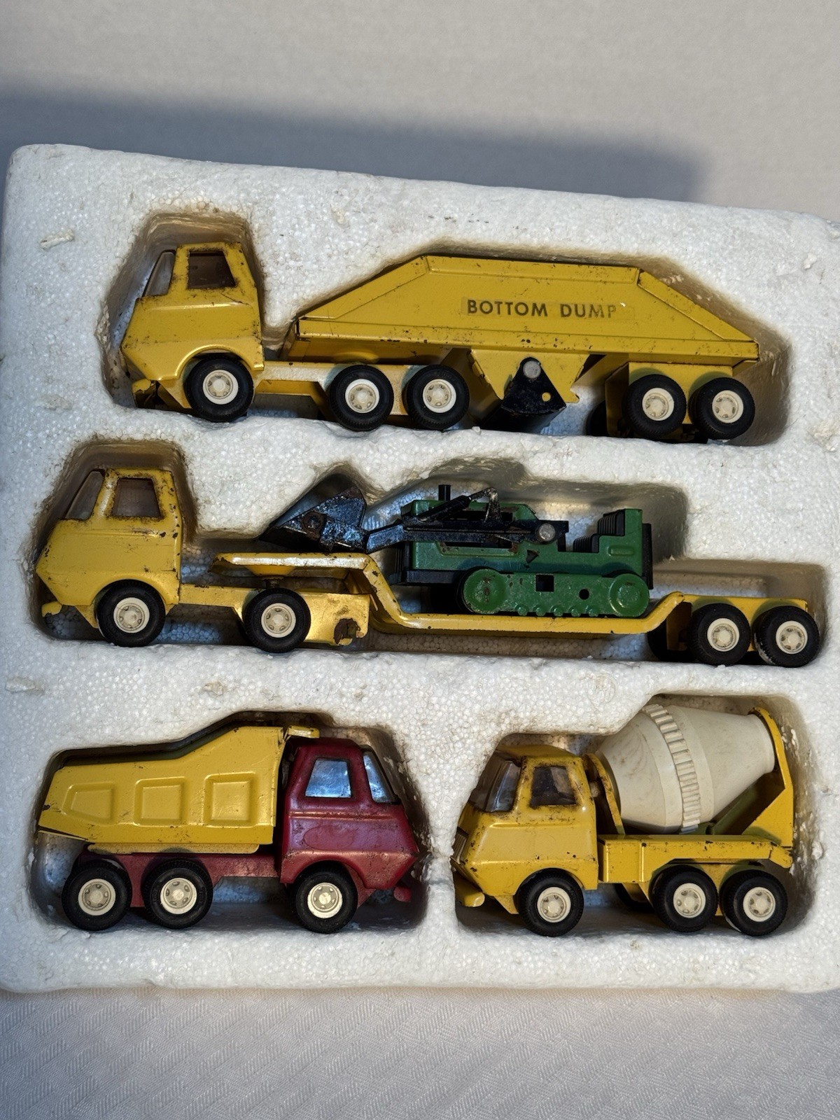 VINYAGE TONKA CONSTRUCTION SET VERY HARD TO FIND 1970’S STILL IN STYROFOAM PACK