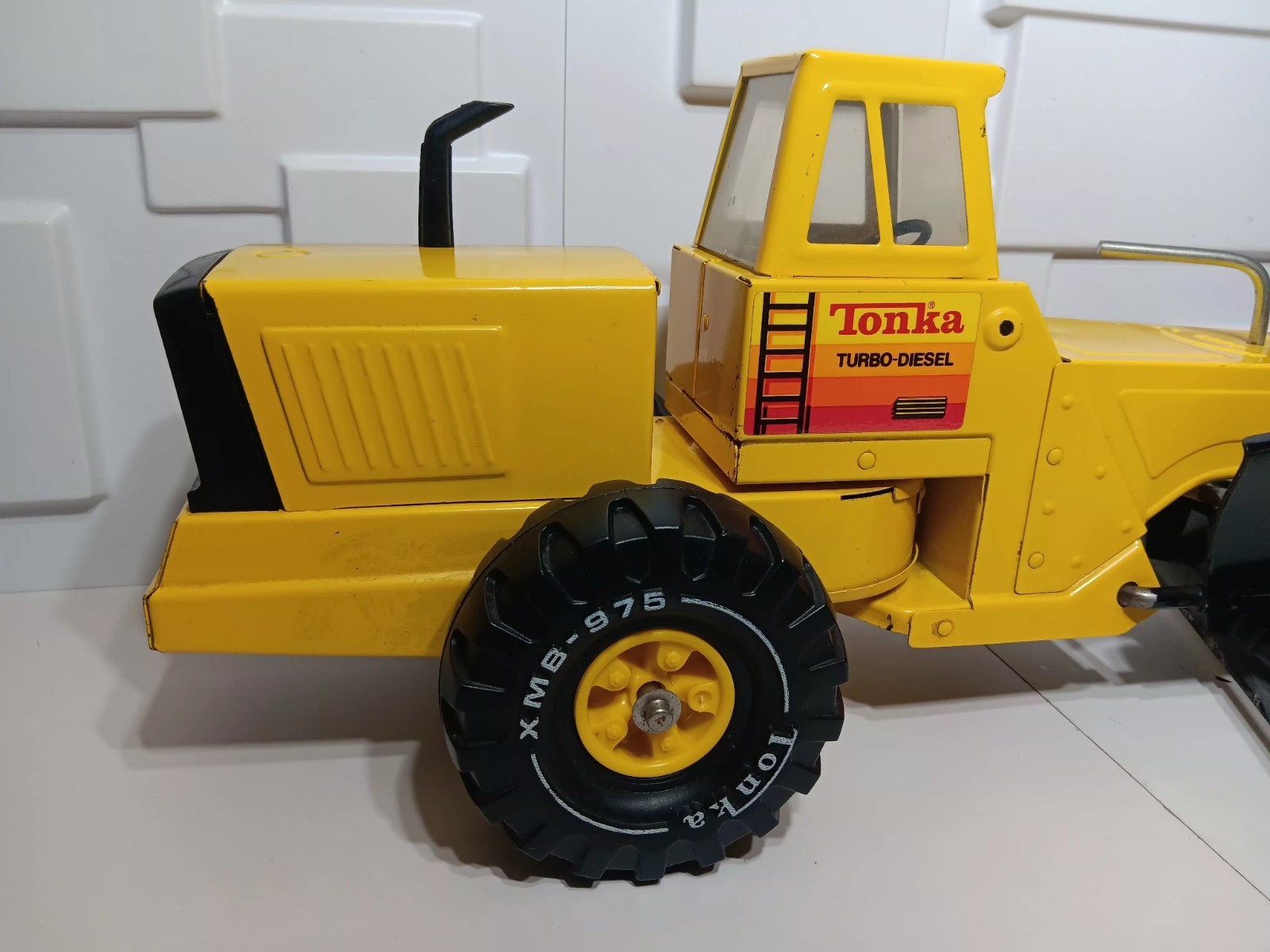 Vintage Tonka truck Turbo Diesel Steel Road Grader XMB 975 Toy 54726