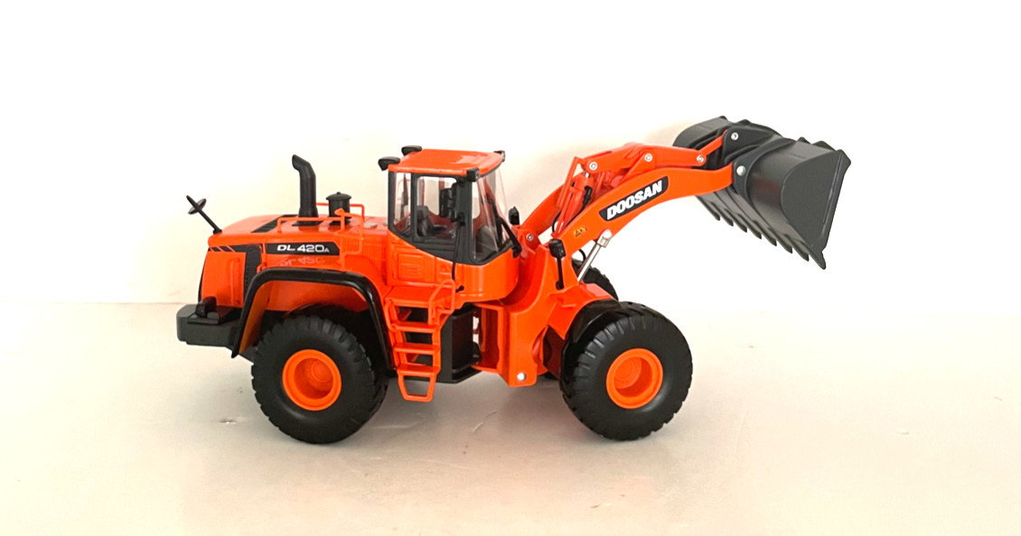 Doosan DL420A Loader 1:40