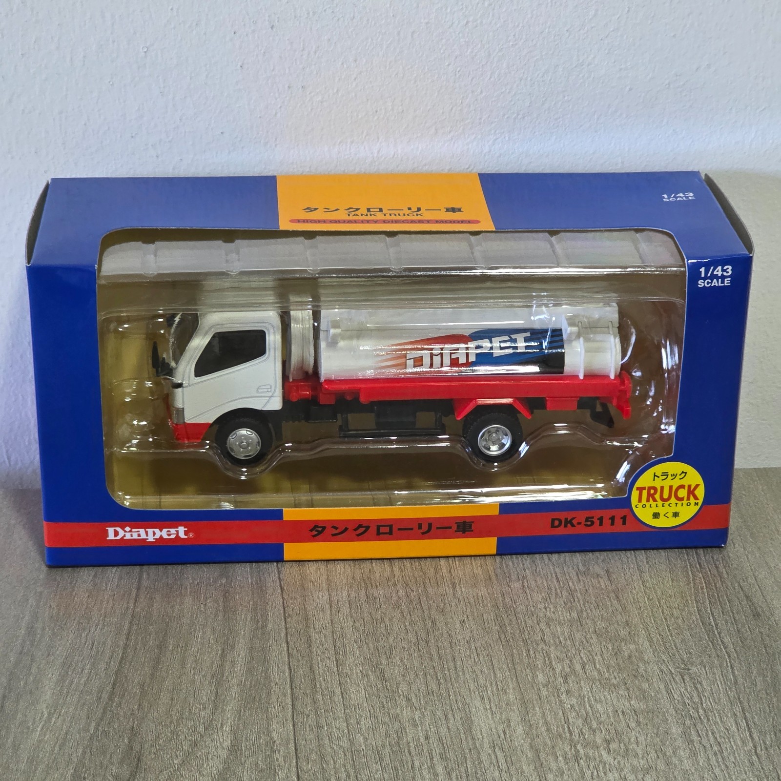 AGATSUMA Diapet DK-5111 Tank Truck 1/43 SCALE Japan New