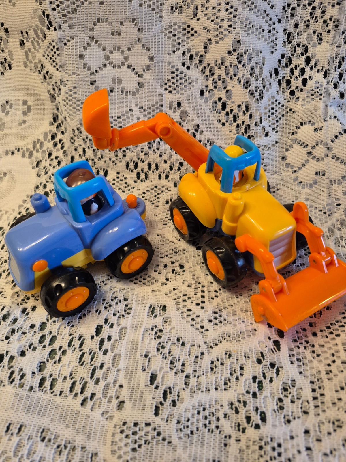2 Huile Toy Vehicles Push & Go Friction Lot Tractor & Backhoe