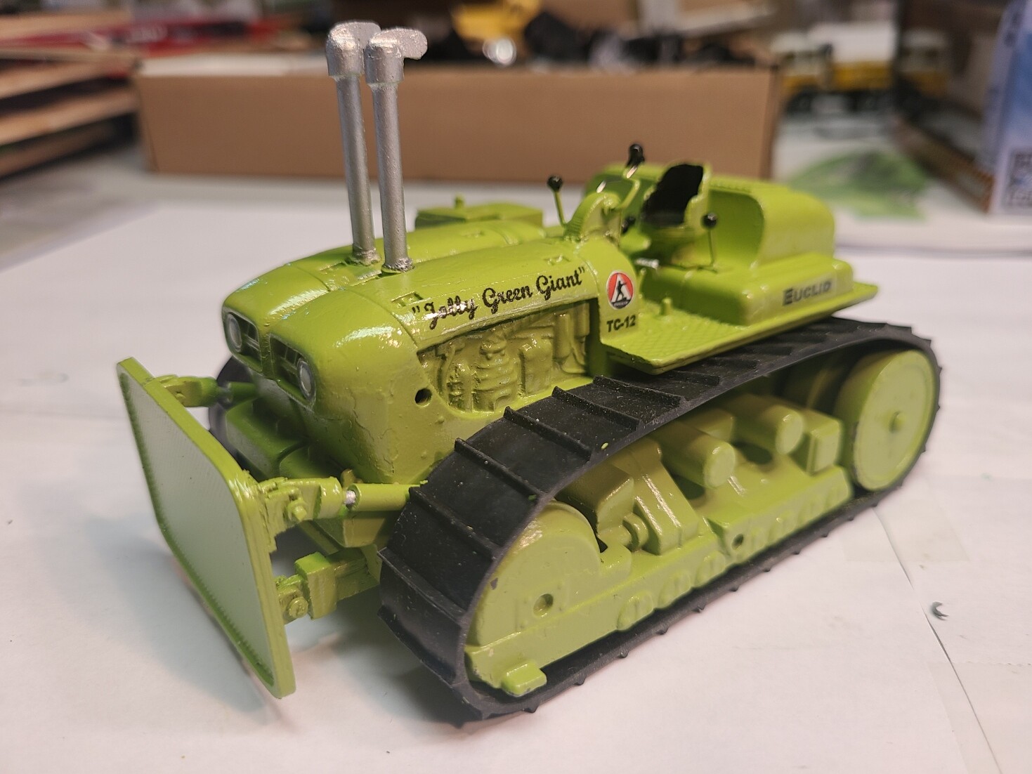 1/40 EUCLID Corgi CUSTOM TC-12 “Pusher” in EUCLID Green – NEW RELEASE !!!
