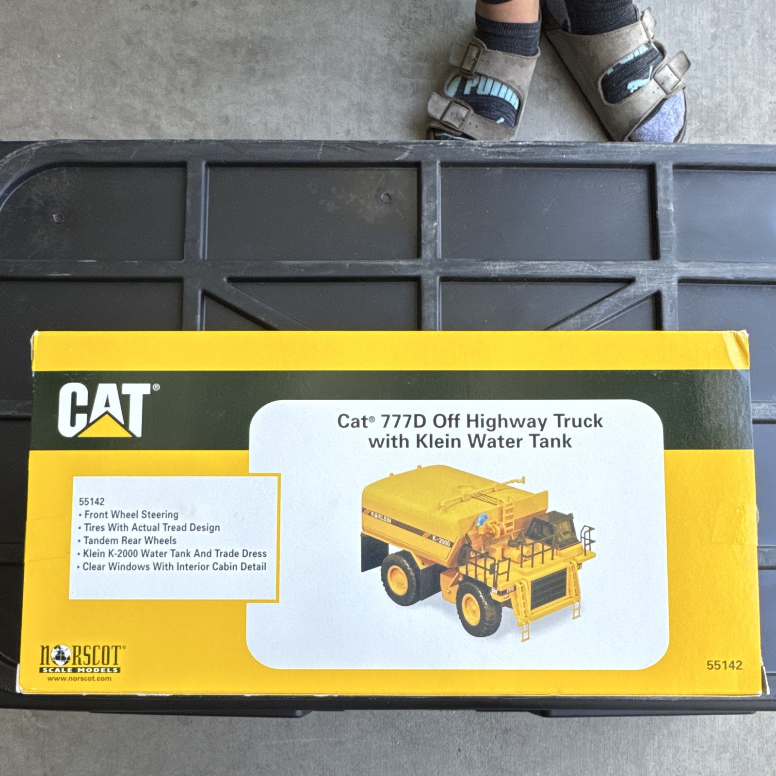 Norscot CAT 777D Off Highway Truck Klein Water Tank Diecast 1:50 55142