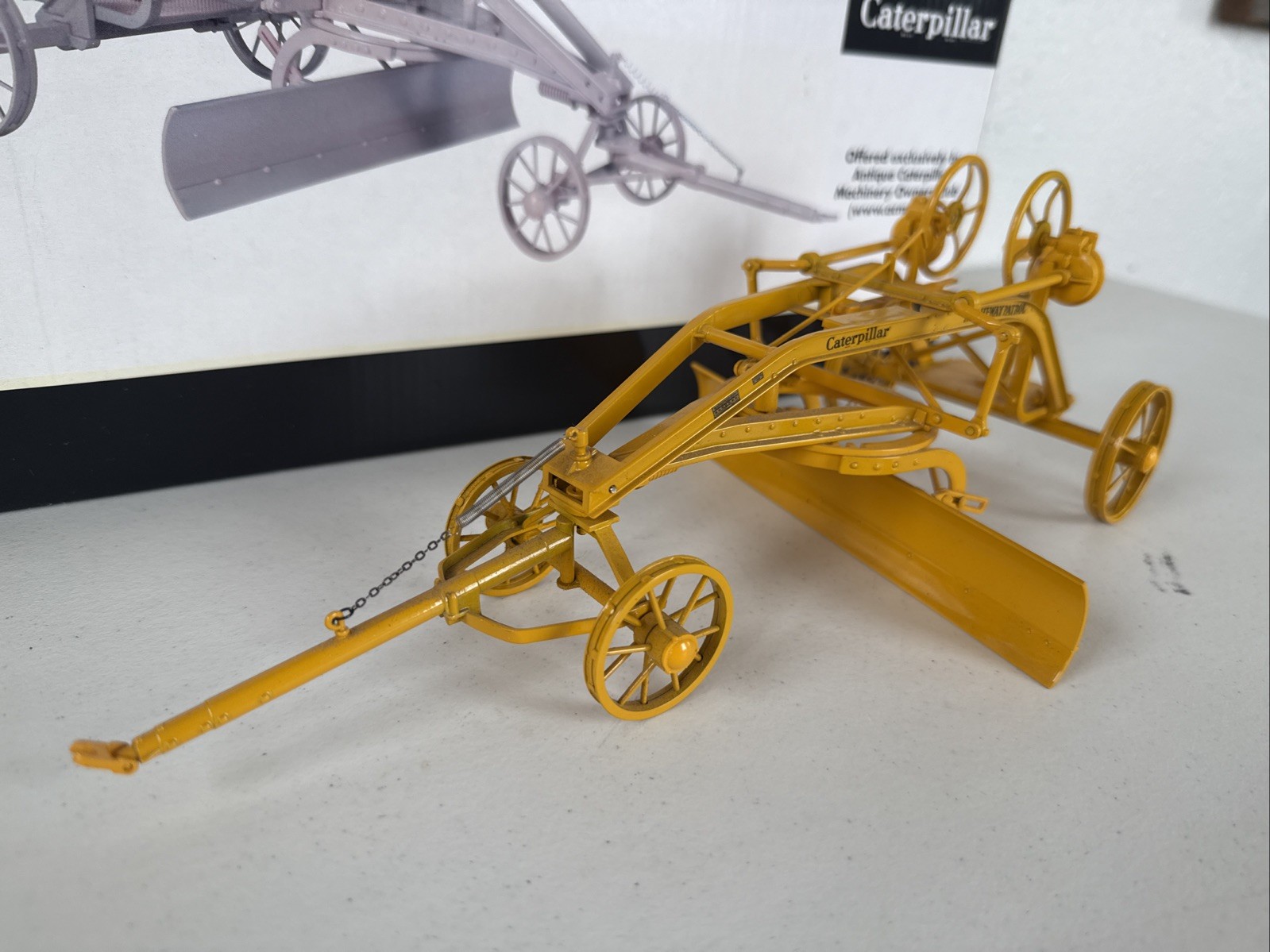 Caterpillar No4 HiWay Patrol Grader 1/16 Flat Steel Wheels Tractor Pole #1105