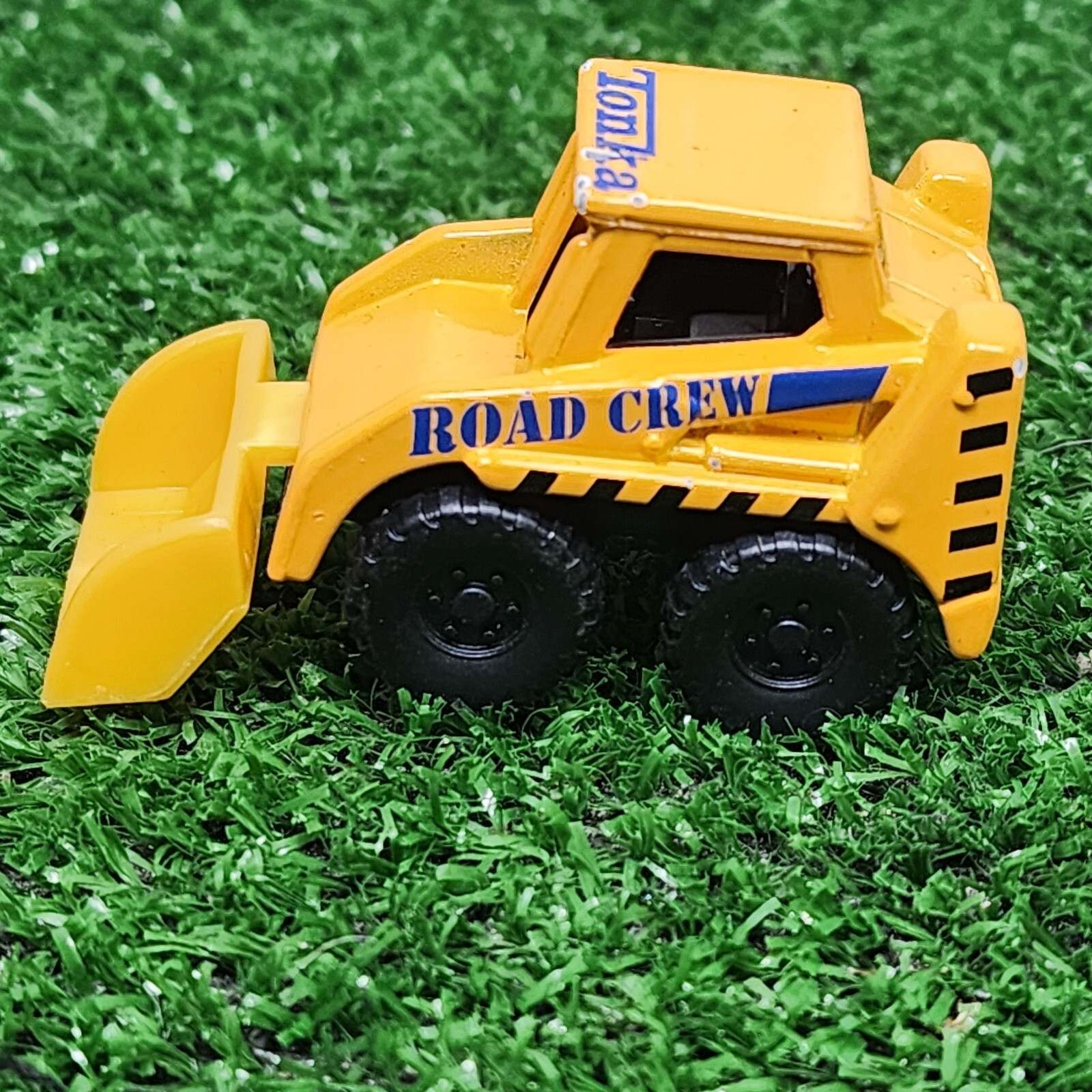 2005 Tonka Maisto Hasbro Tonka Road Crew Skidsteer Skidloader Yellow Diecast