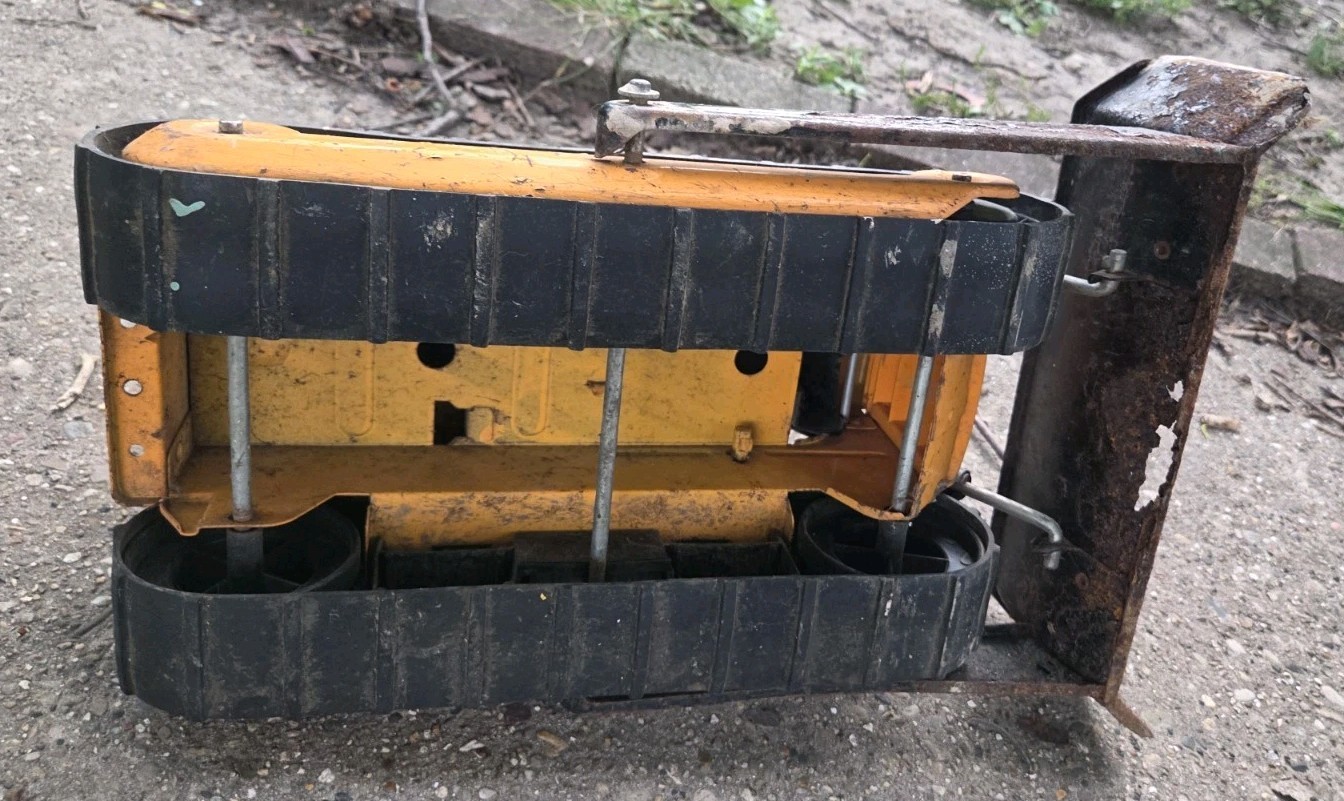 Mighty Tonka T-9 Turbo Diesel Bulldozer 17″ 1970s / 1980