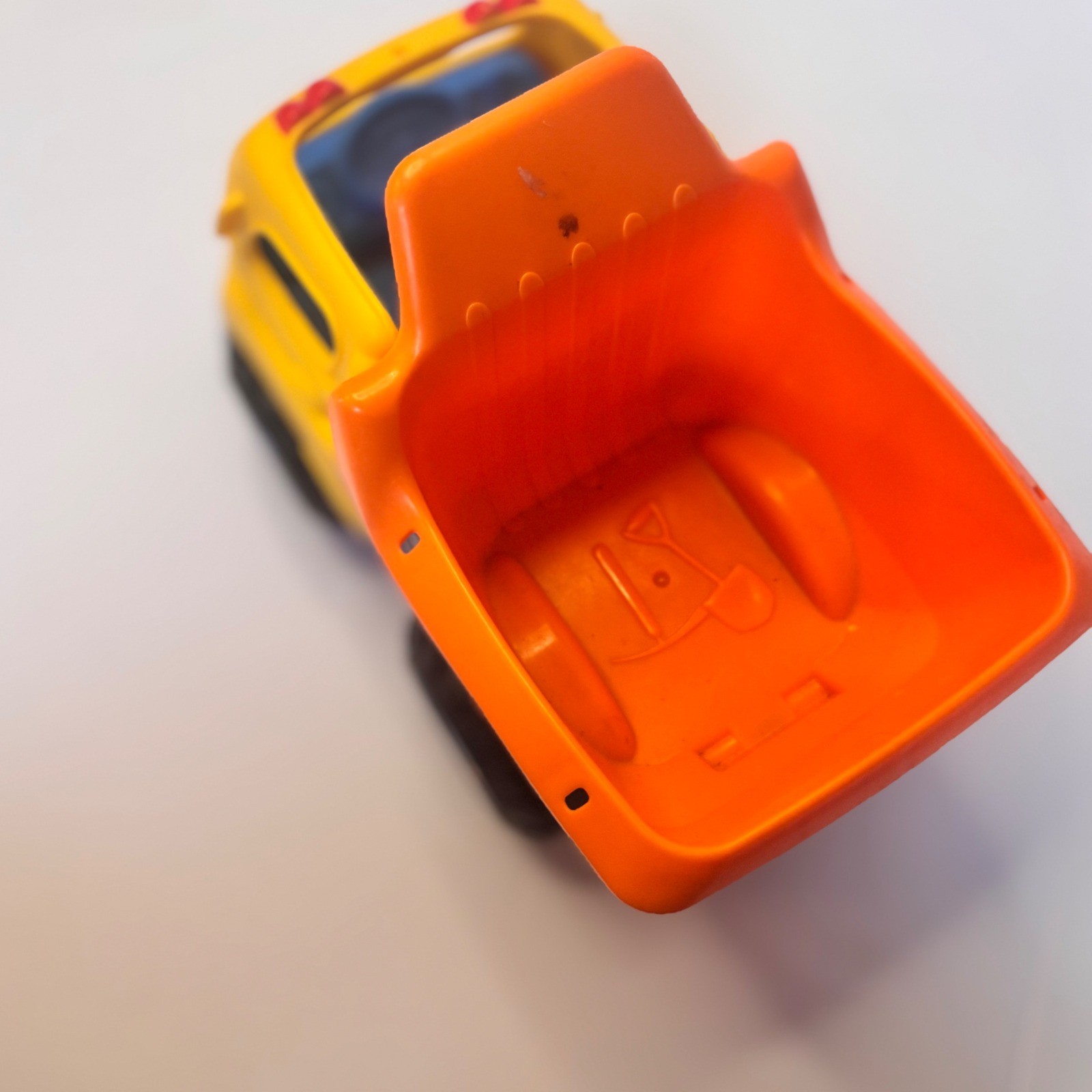 Fisher-Price Little People Dump Truck Yellow Orange Construction Vehicle DFT45