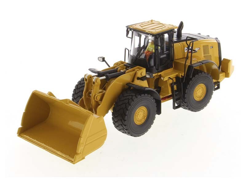 CAT Caterpillar 982 XE Wheel Loader 1:50 Scale Model – Diecast Masters 85685
