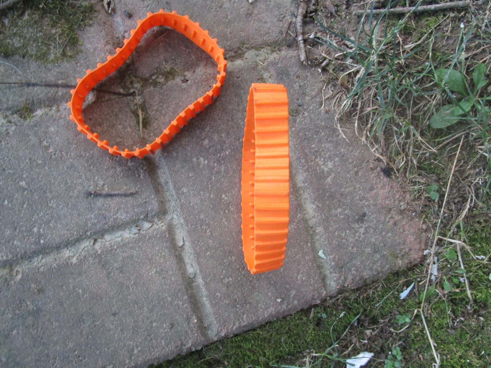 Vintage 5.5″ Orange rubber Bulldoazer treads, Tonka ERTL ?? No Clue