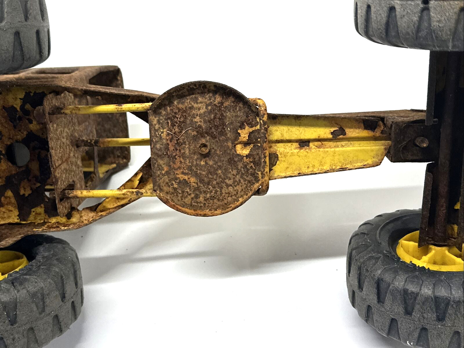 Vintage Tonka Road Grader 1960s? 70’s? Toy Pressed Metal Yellow Approx. 17” Long