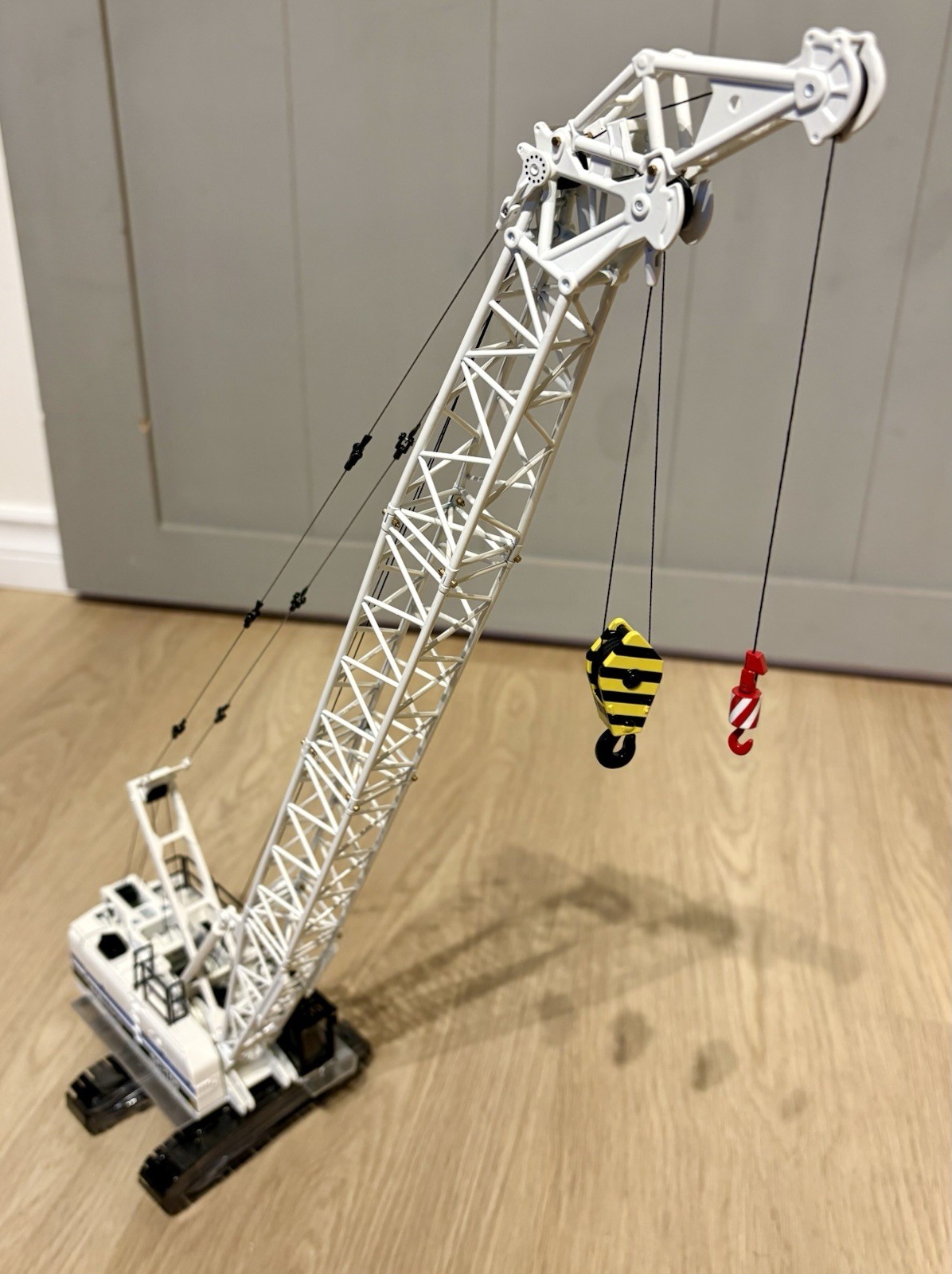 SOILMEC CABLE CRAWLER CRANE SC-1OO 1/50 SCALE DIECAST MODEL OPEN BOX NEVER USED
