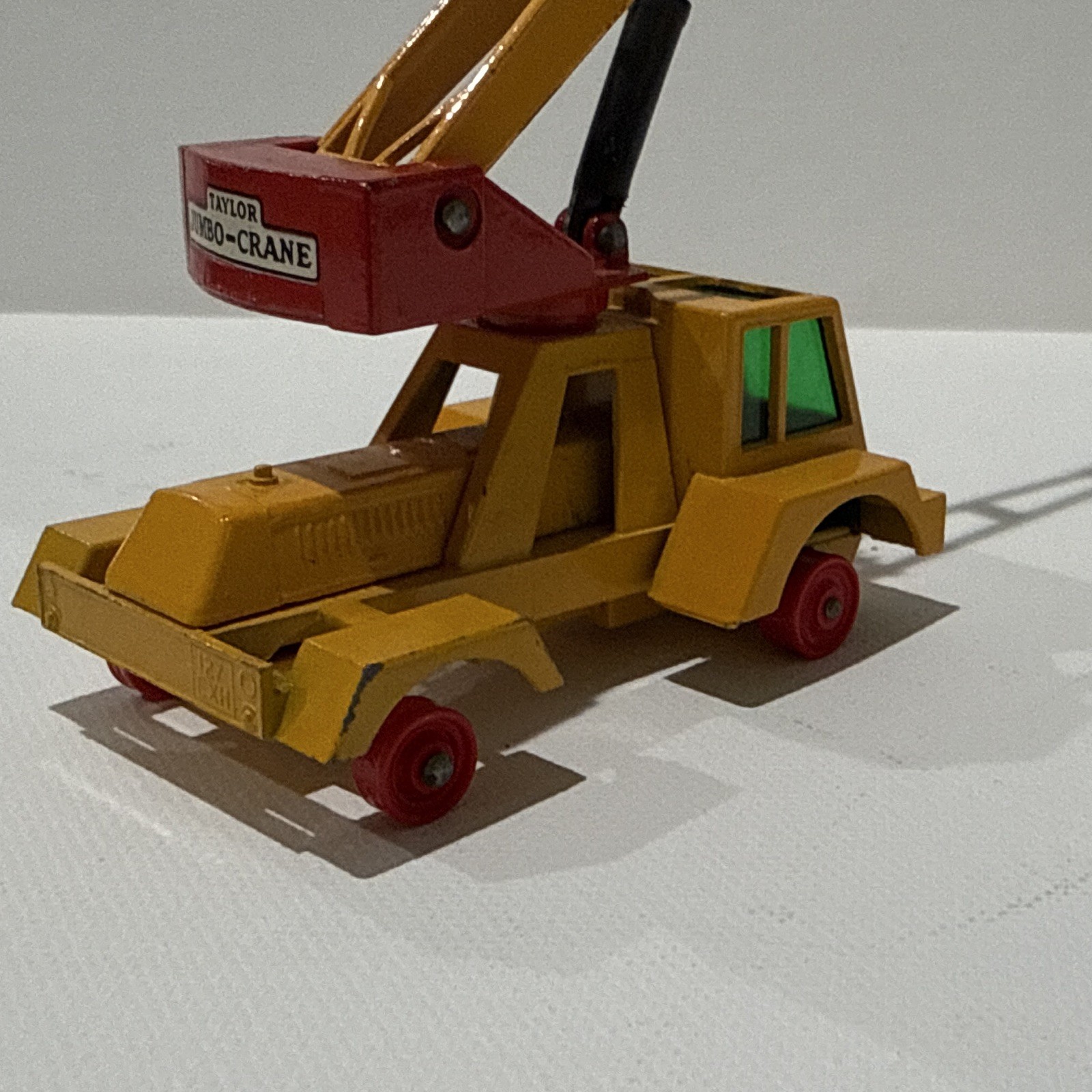 Lesney Matchbox King Size Diecast Caterpillar Taylor Tractor Crane Trailer, H10