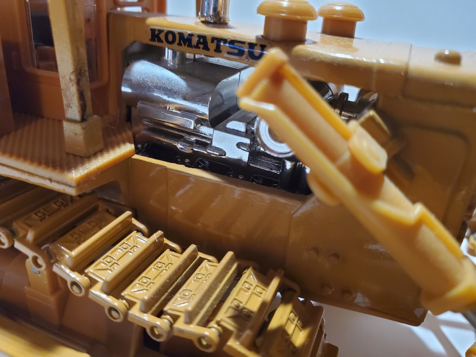 Yonezawa Toys Komatsu D455A Bulldozer The Killdozer Model 1:50 Diecast
