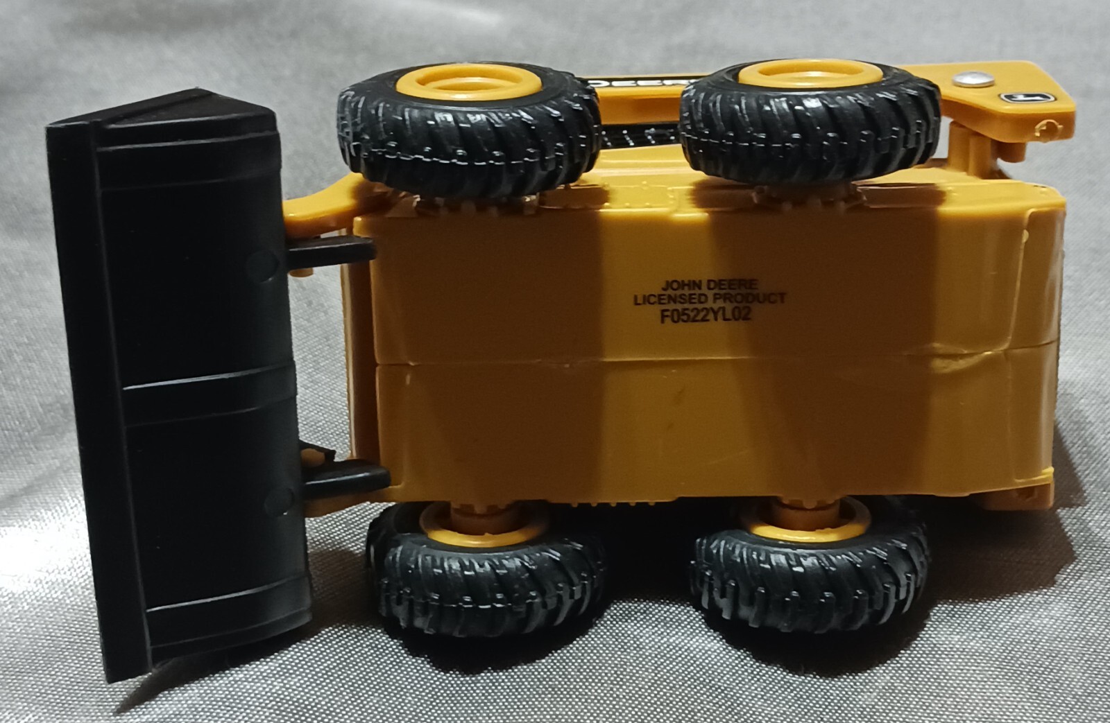 John Deere Skid Steer Loader 4″x2.5″ Hard Plastic Toy F0522YL02