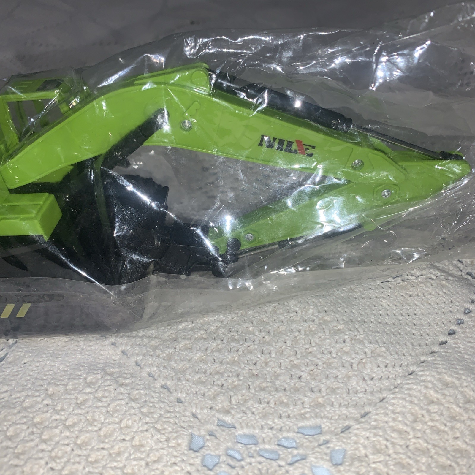 Excavator Toy Model Construction Vehicle Plastic Toy Green New Sealed Unbranded