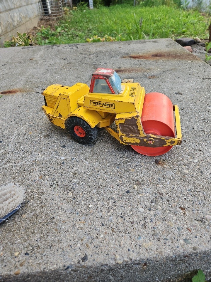 Vintage 1960’s NYLINT Pressed Steel Turbo-Power Articulating Steam Roller