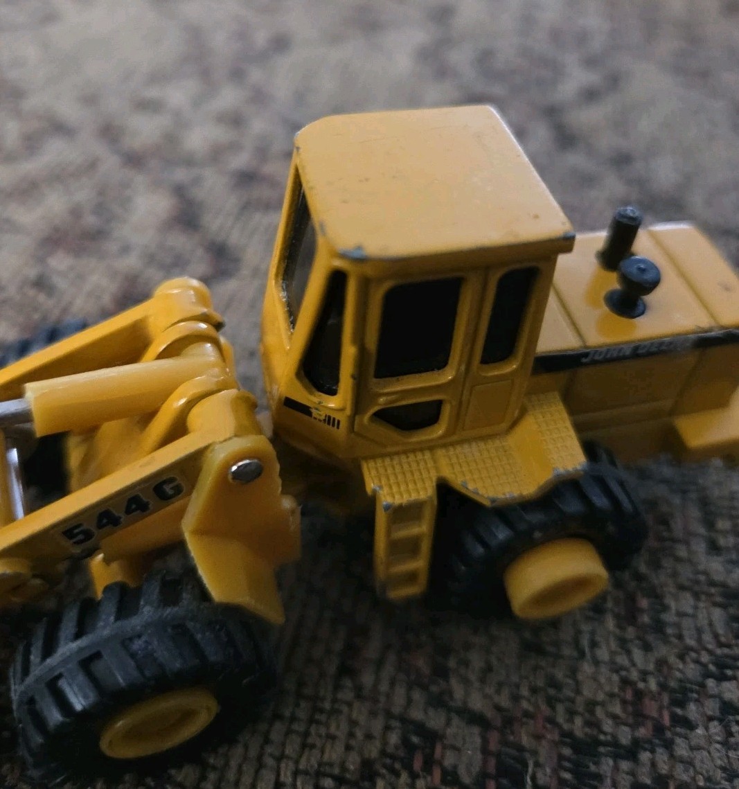 ERTL John Deere 544G Wheel Loader 1/64 Die Cast-Used