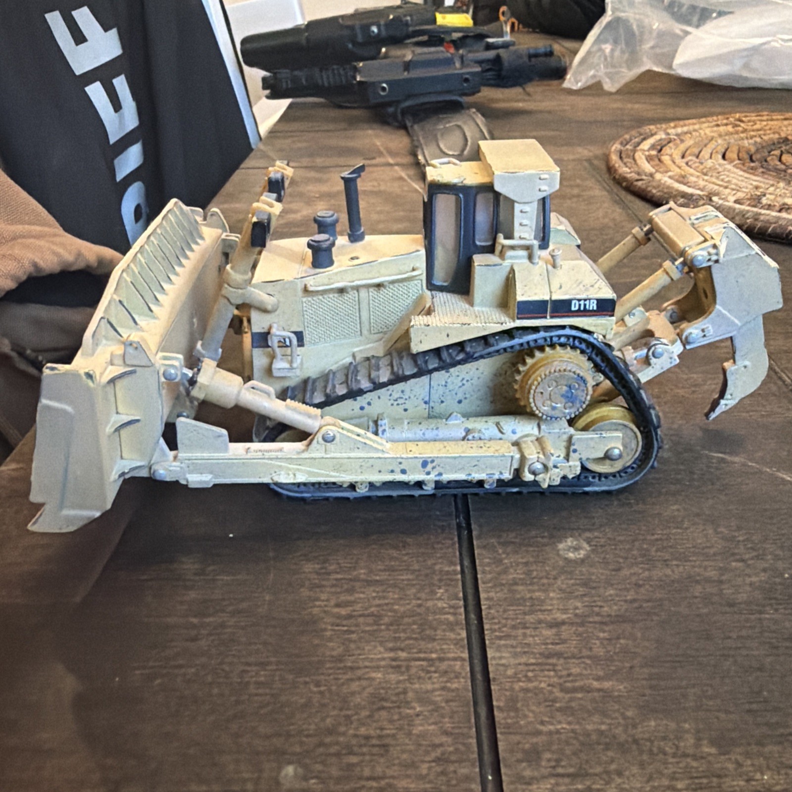 Vintage Caterpillar CAT D11N Diecast bullDozer Model Yellow & Black Track-Type