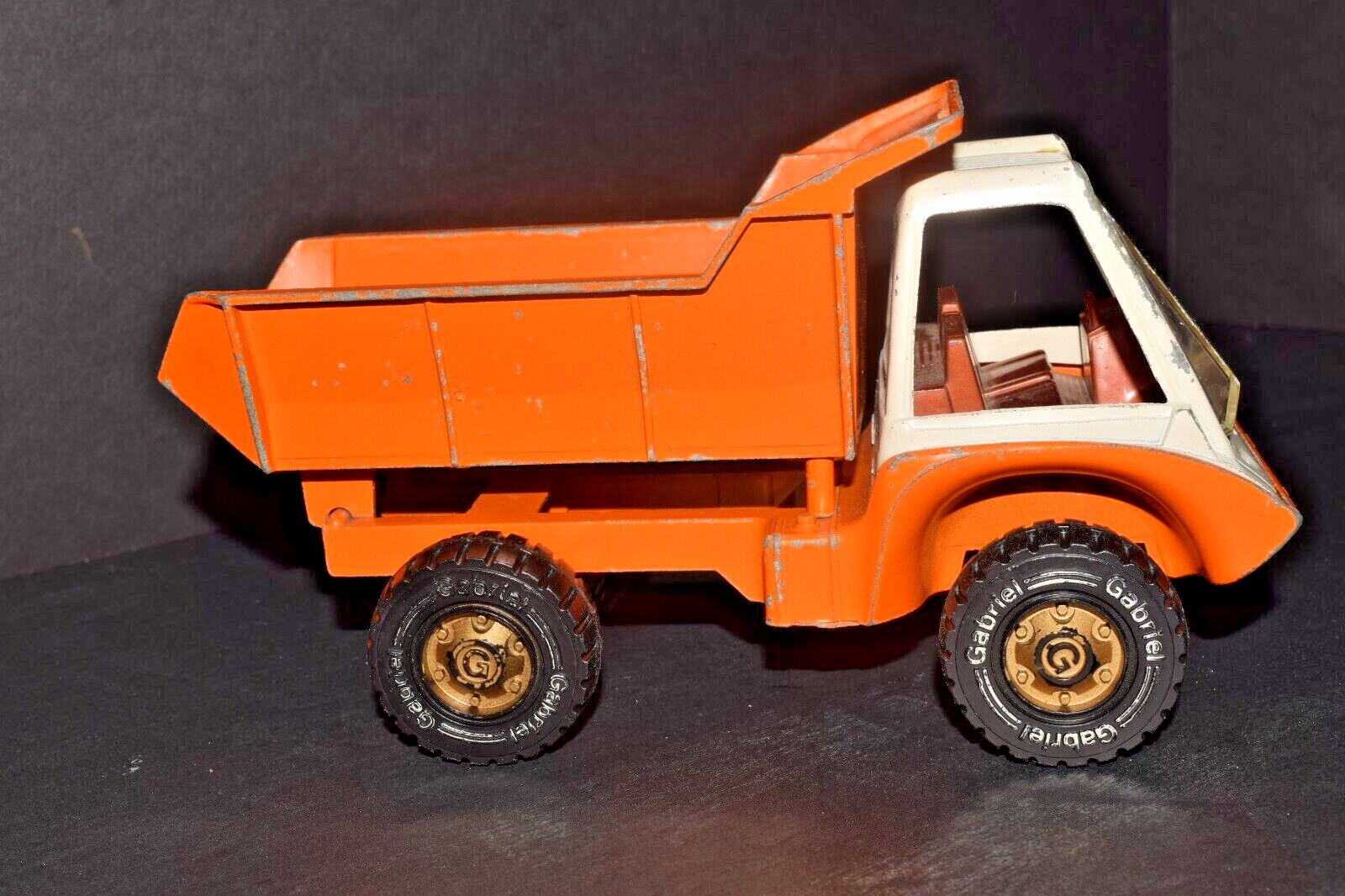 Vintage 1975 Hubley Gabriel Mighty-Metal Truckers Dump Truck Orange and White