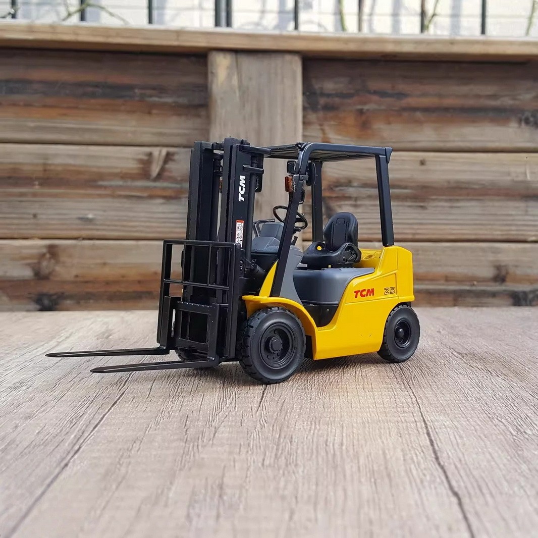 1/25 Scale TCM 25 Forklift Trucks Diecast Model Toy Collection Gift NIB