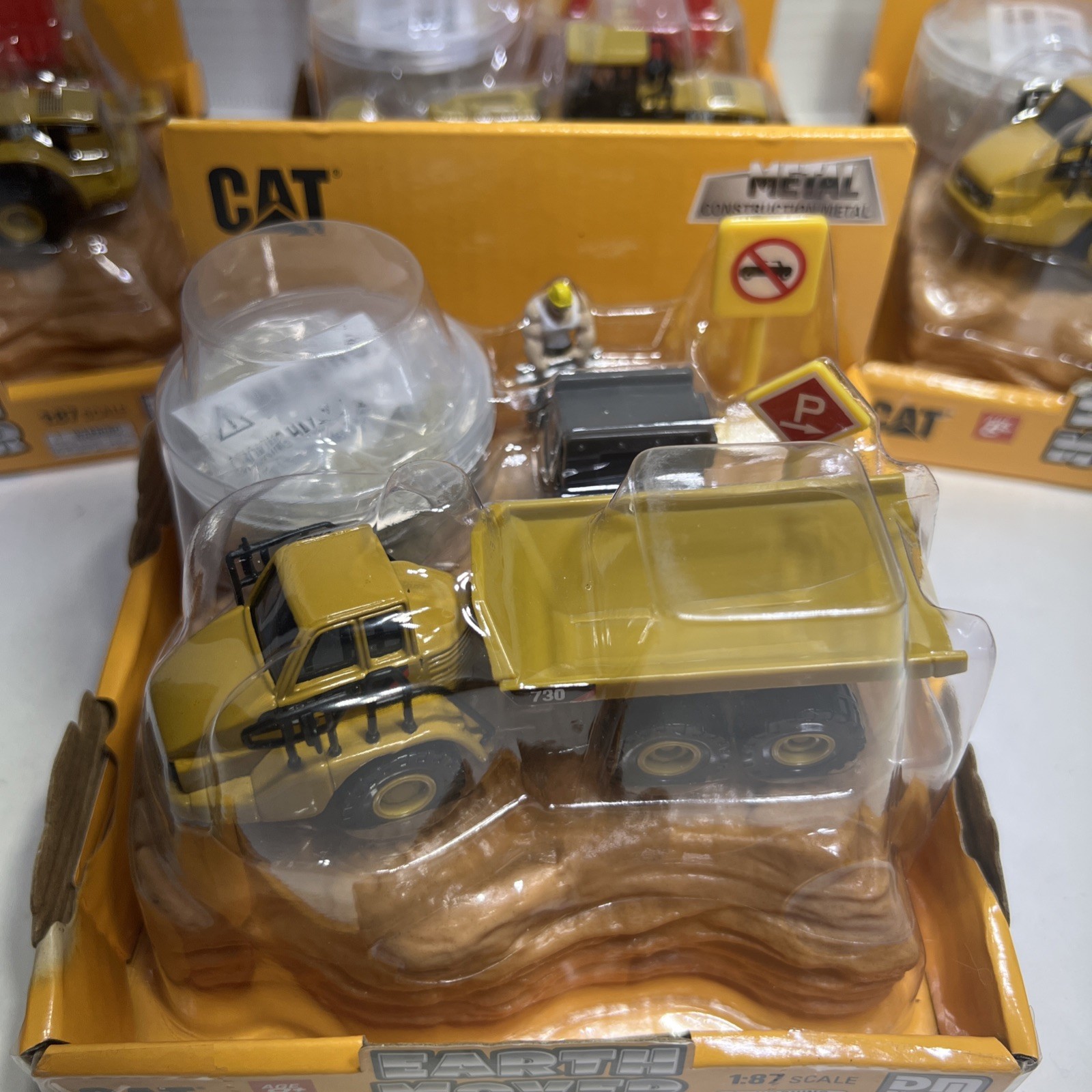 2025 Diecast Masters Earth Movers 1:87 CAT 730 Articulated Dump Truck Set