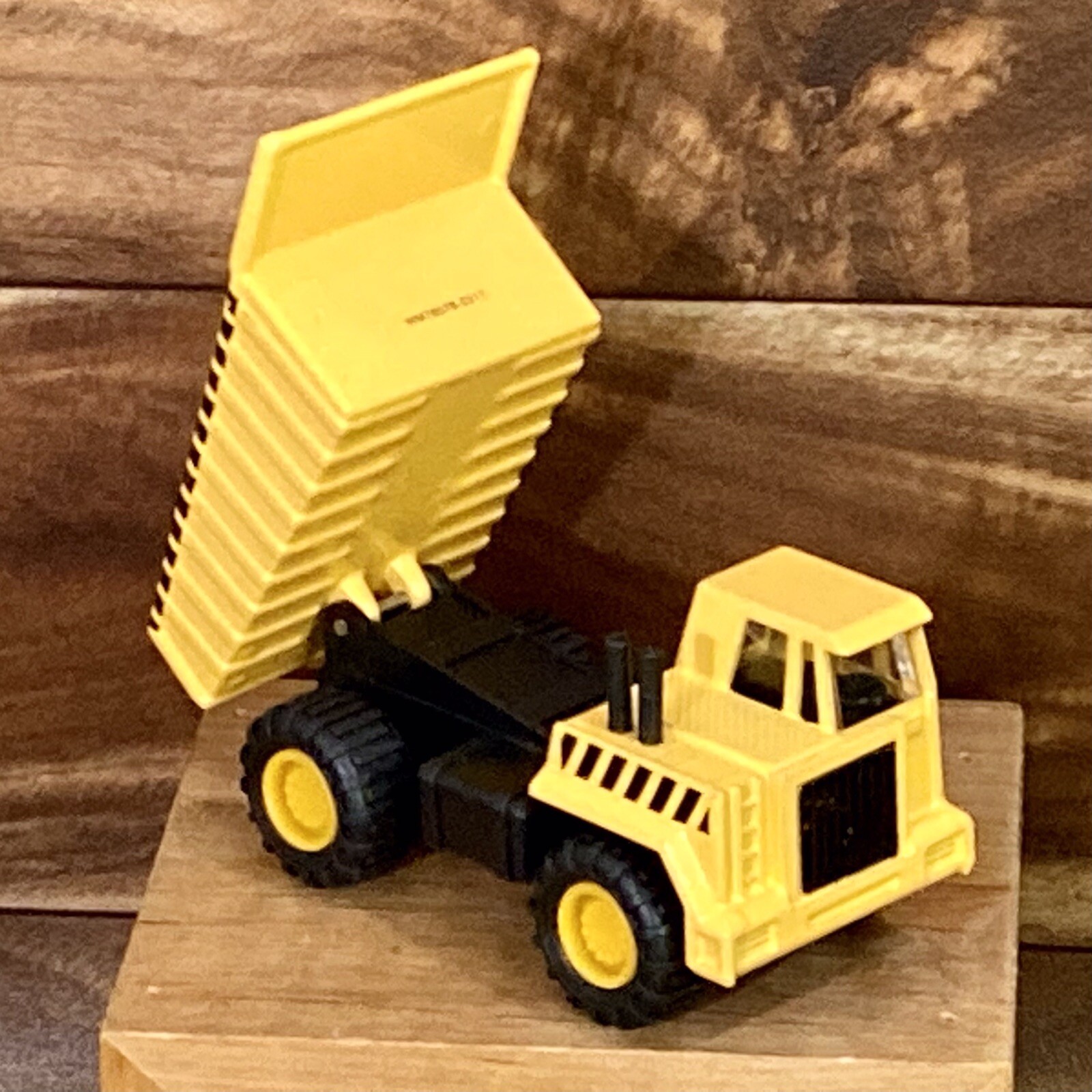 Diecast Construction Vehicle Lot Front Loader, Steam Roller, Dump Truck + 1/64