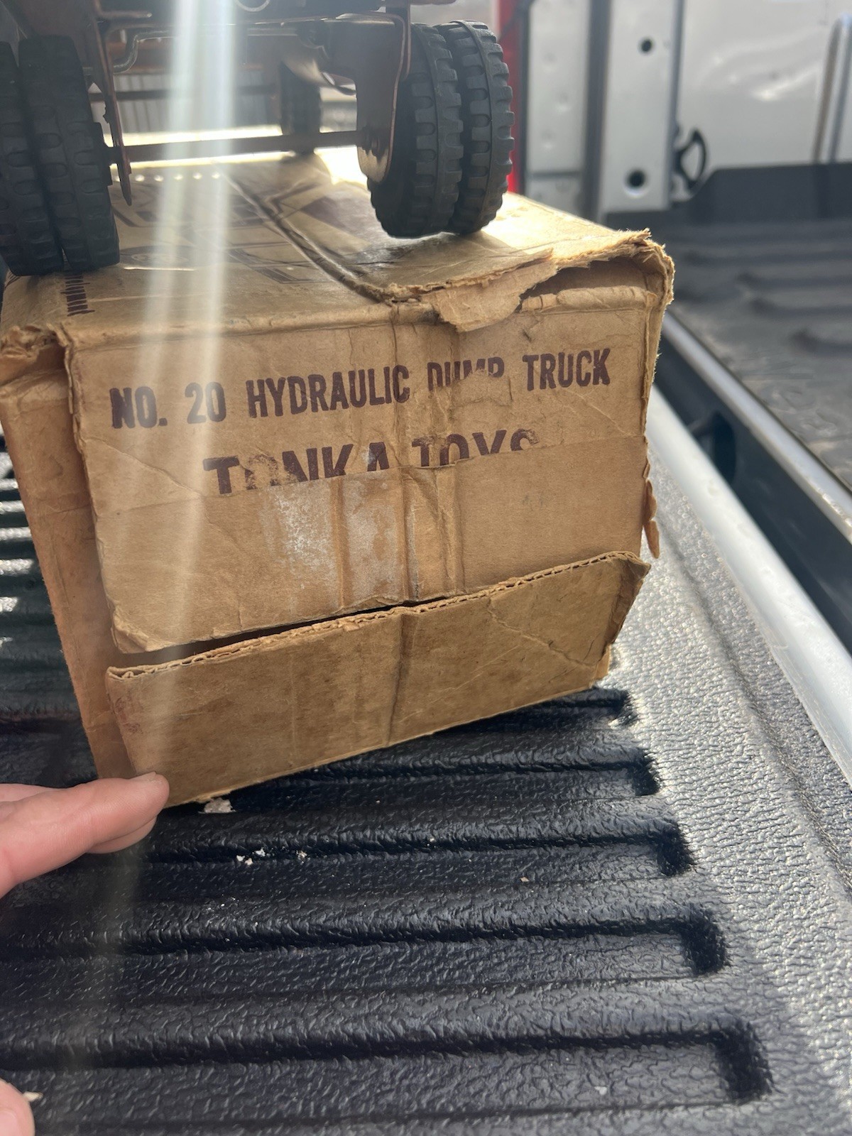 Vintage 1958 Tonka hydraulic dump Truck #20 original condition w play wear & box