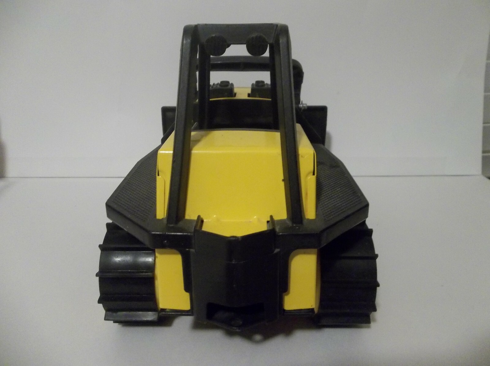 Tonka Bulldozer M-7461 Metal and Plastic Hasbro 1999