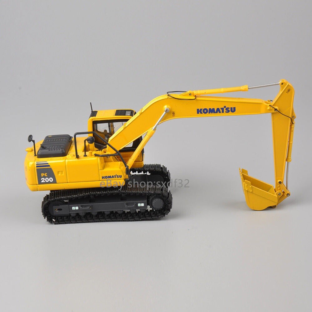 Komatsu PC200 Excavator Vehicle Model Alloy Diecast Construction Toy 1/50 Gift