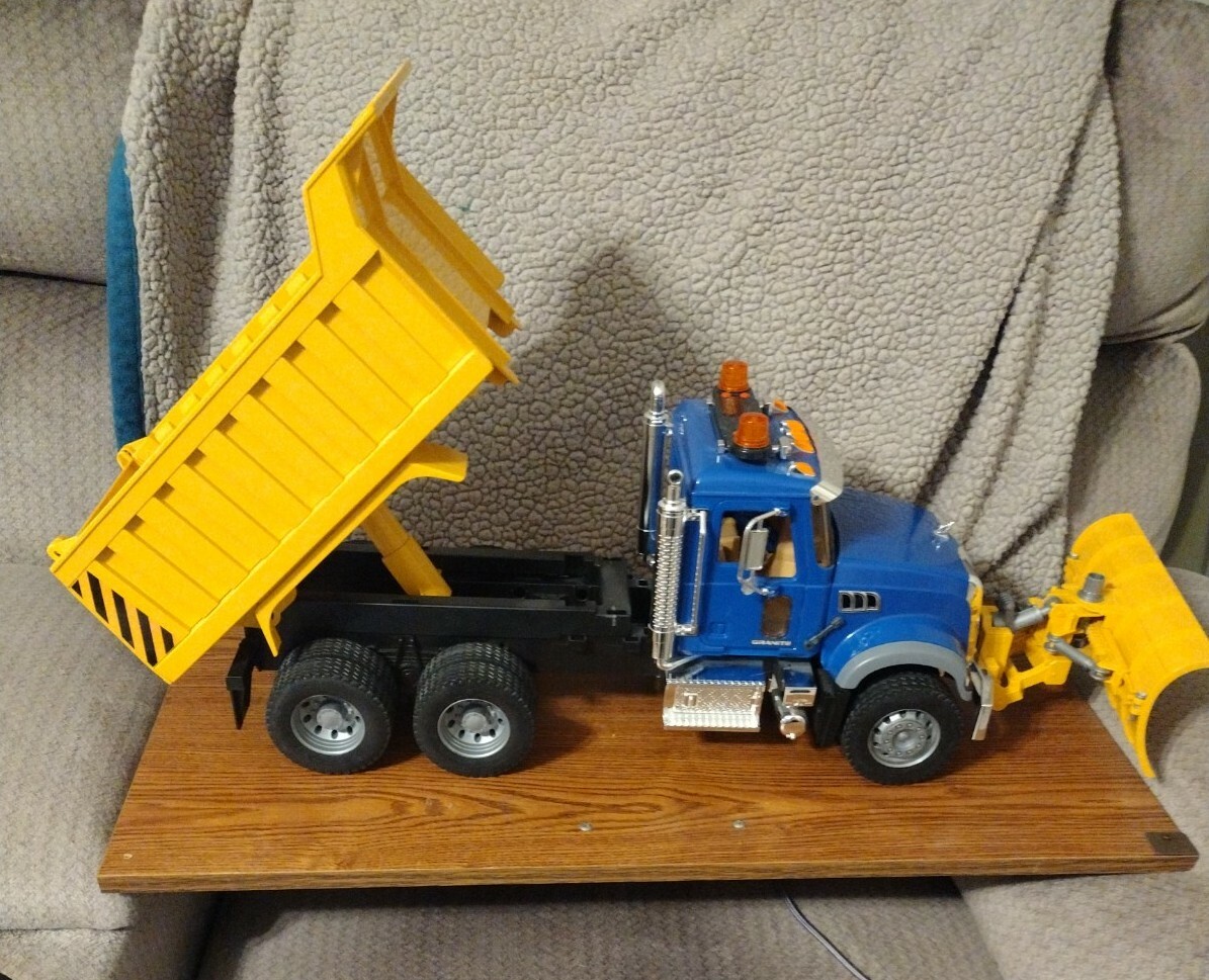 Bruder Mack Granite Dump Truck With Plow Tested Works 2007 Germany