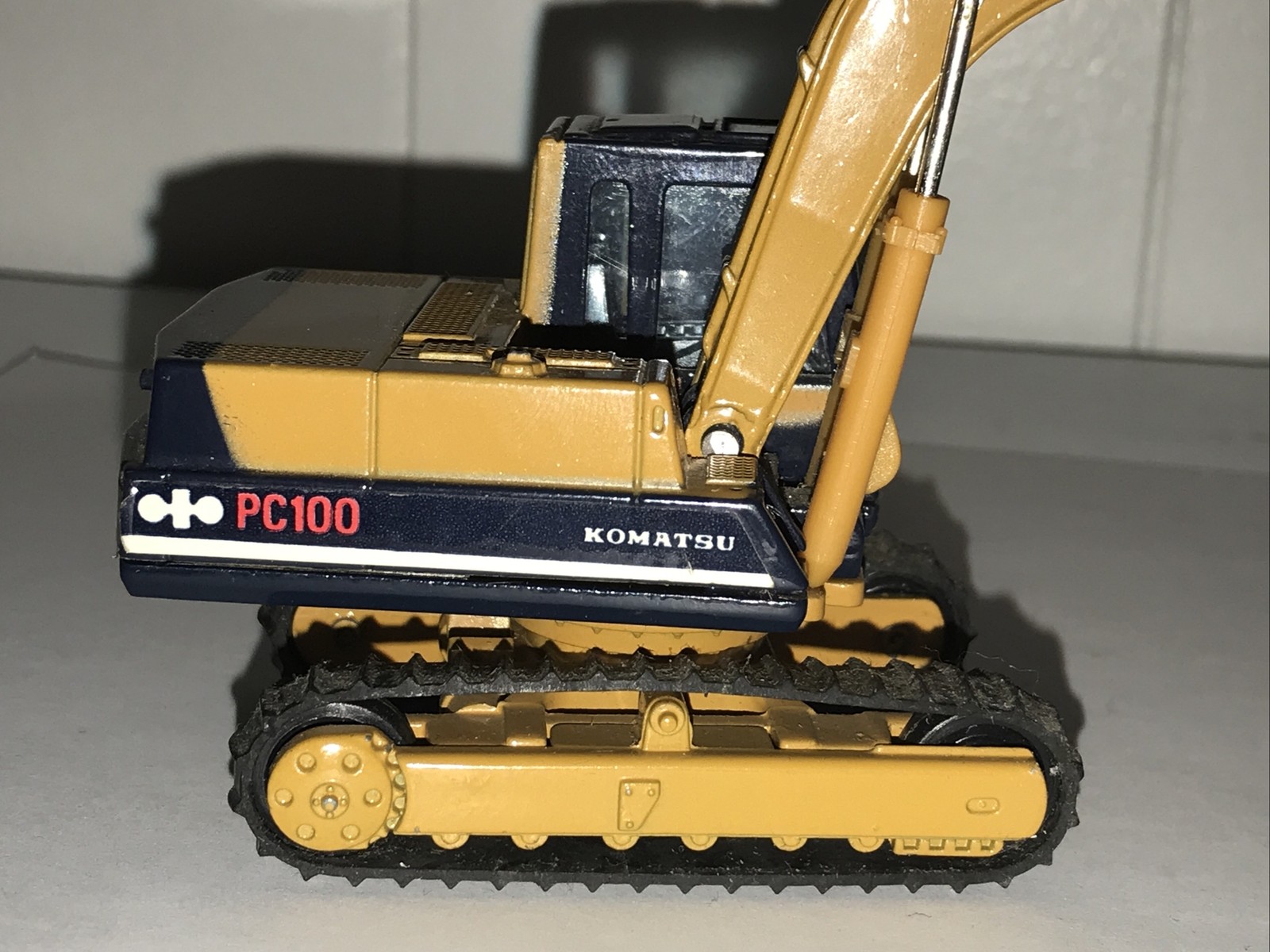 Used Komatsu PC100 Excavator – Shinsei 1:48 Scale Diecast Model #613 Toy